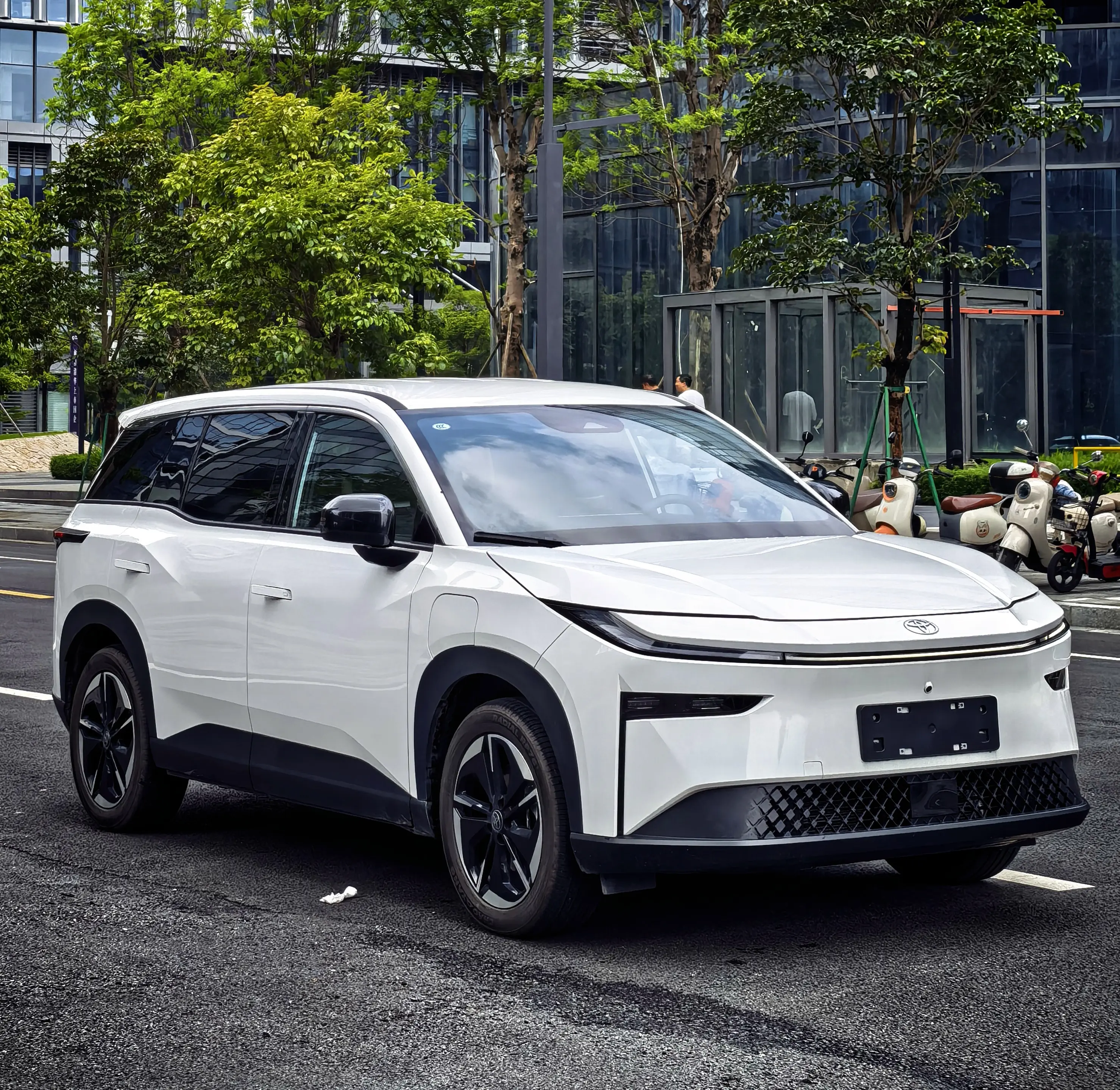 Toyota Bozhi 3X