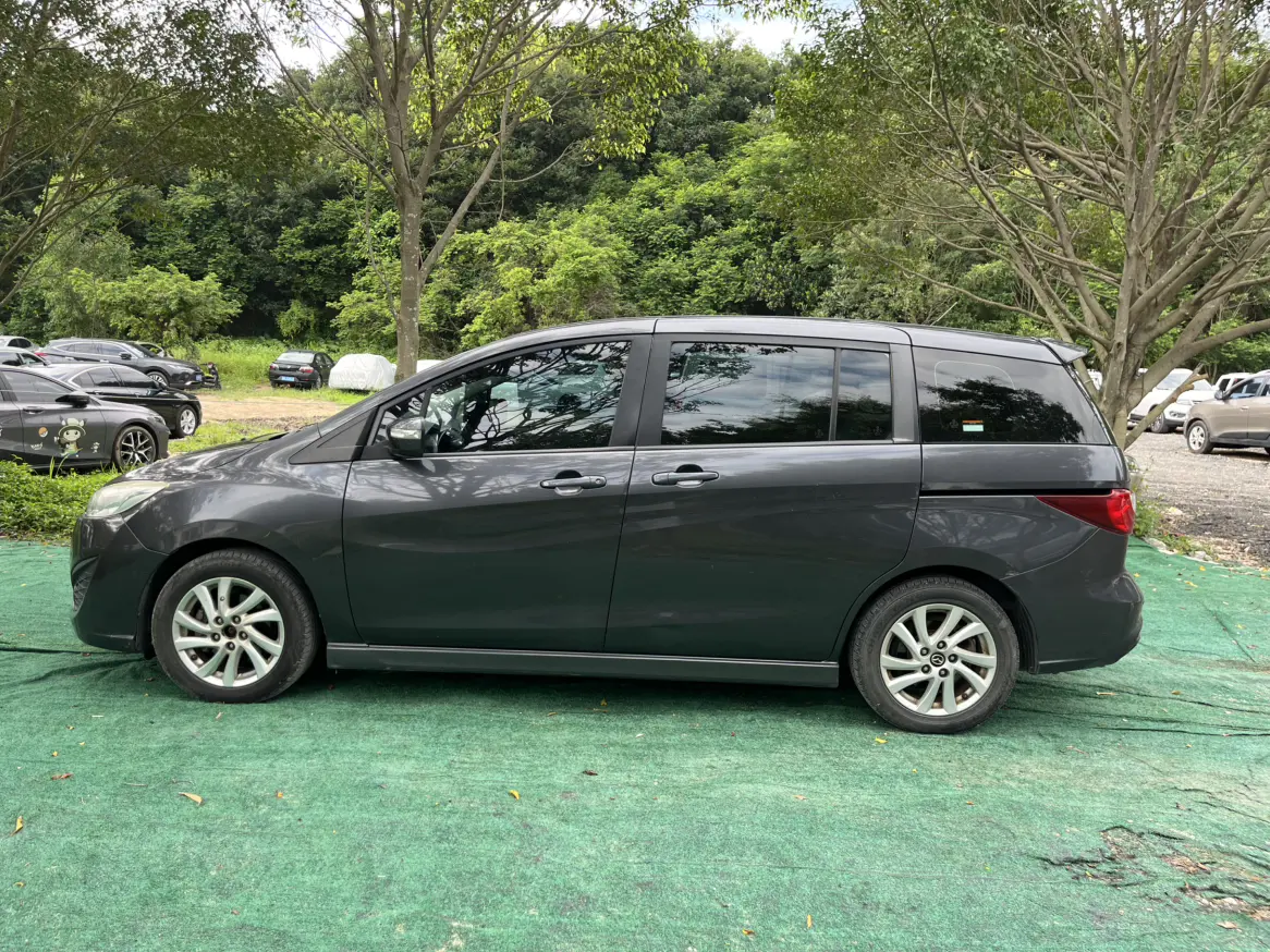 Mazda 5