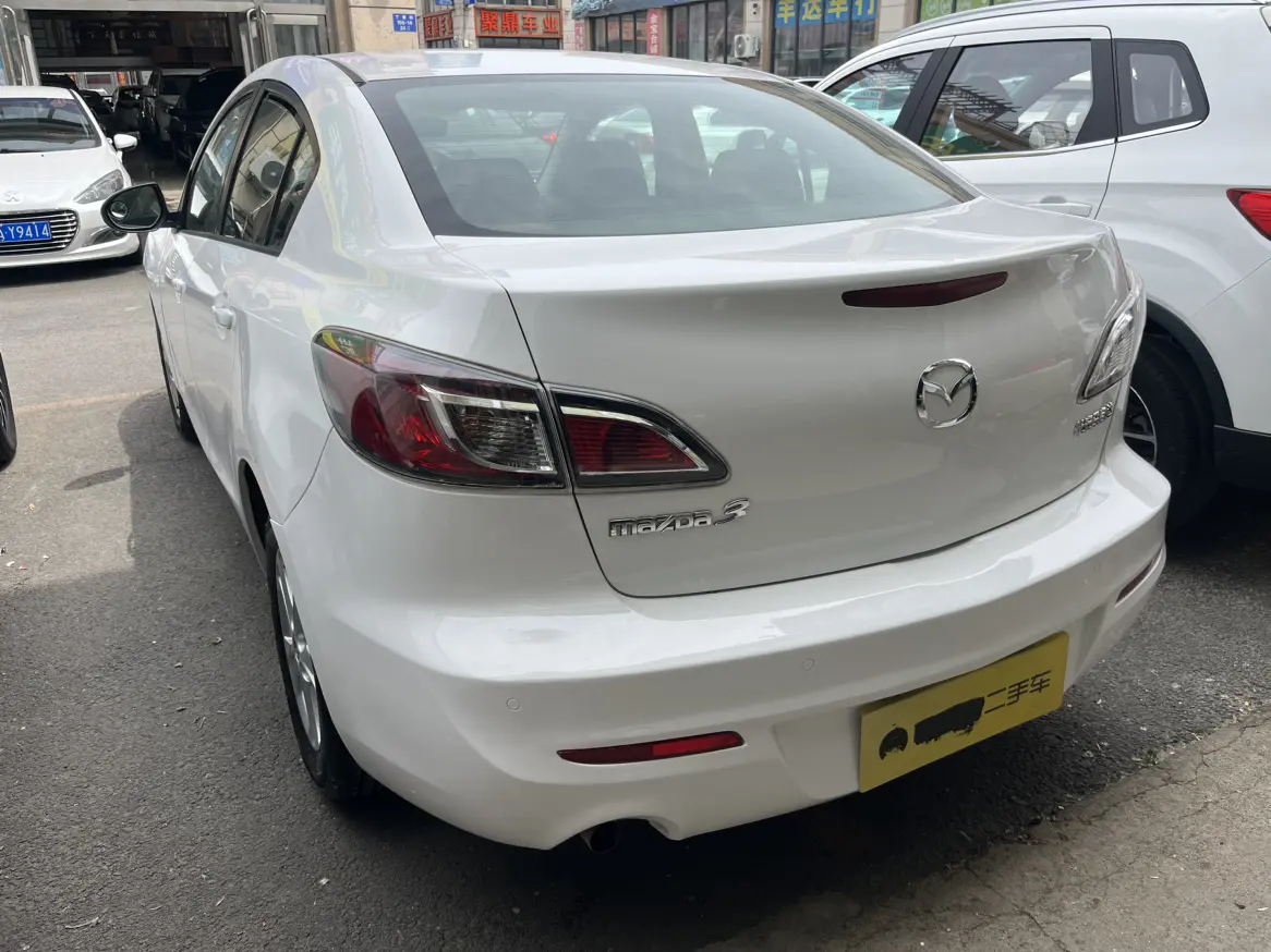 Mazda Axela