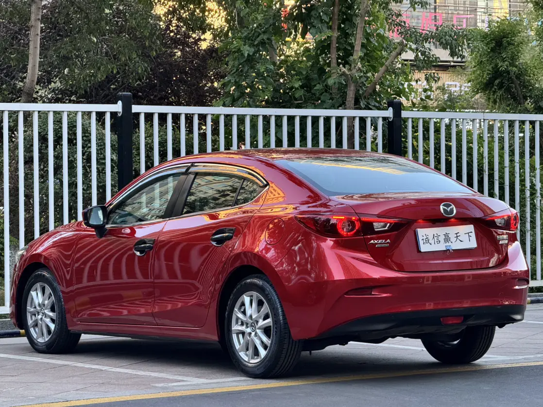 Mazda Axela