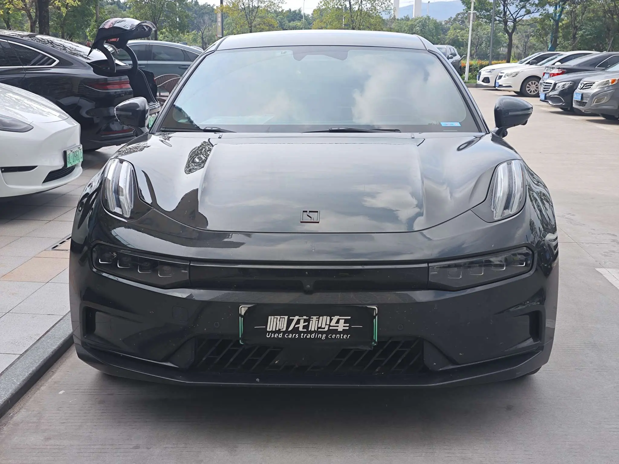 ZEEKR 001