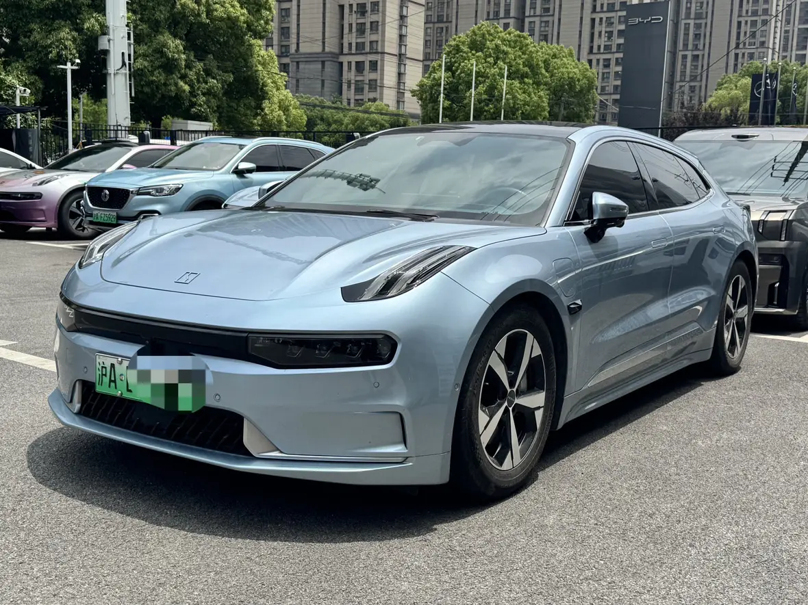 ZEEKR 001
