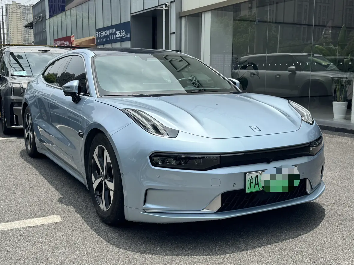 ZEEKR 001