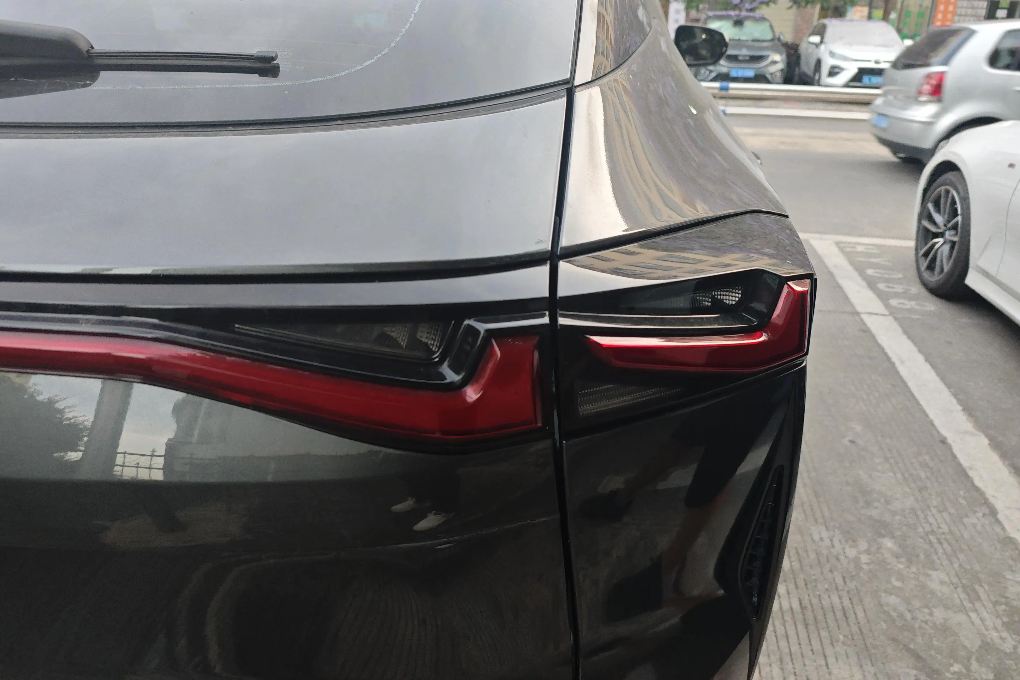 Oshan Changan Auchan Z6