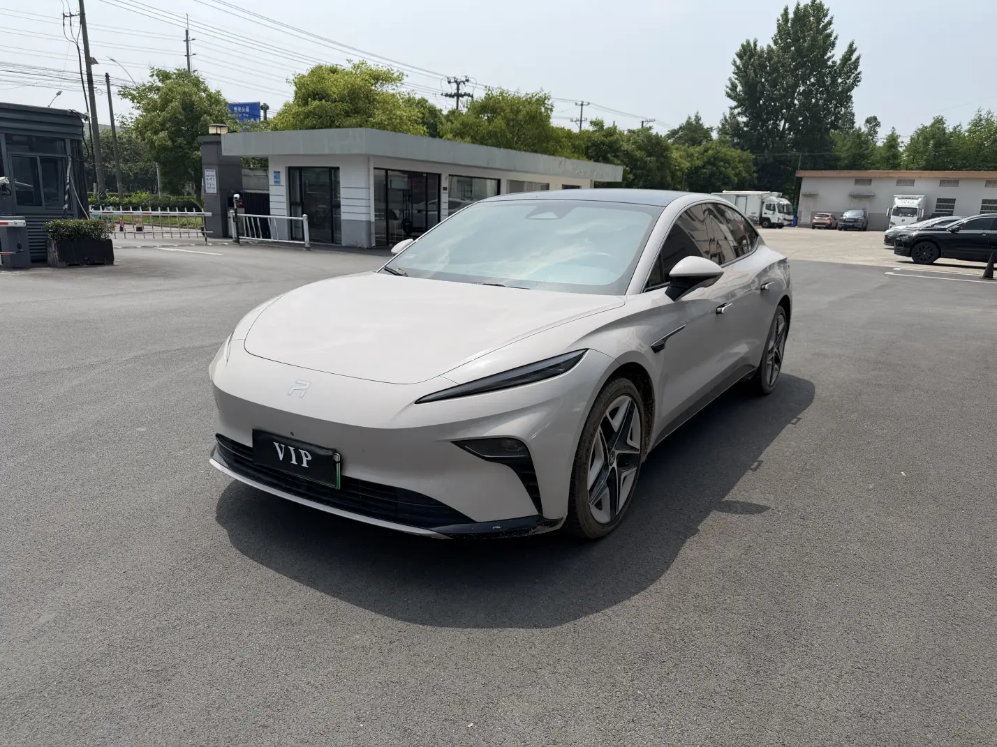 Rising Auto Feifan F7