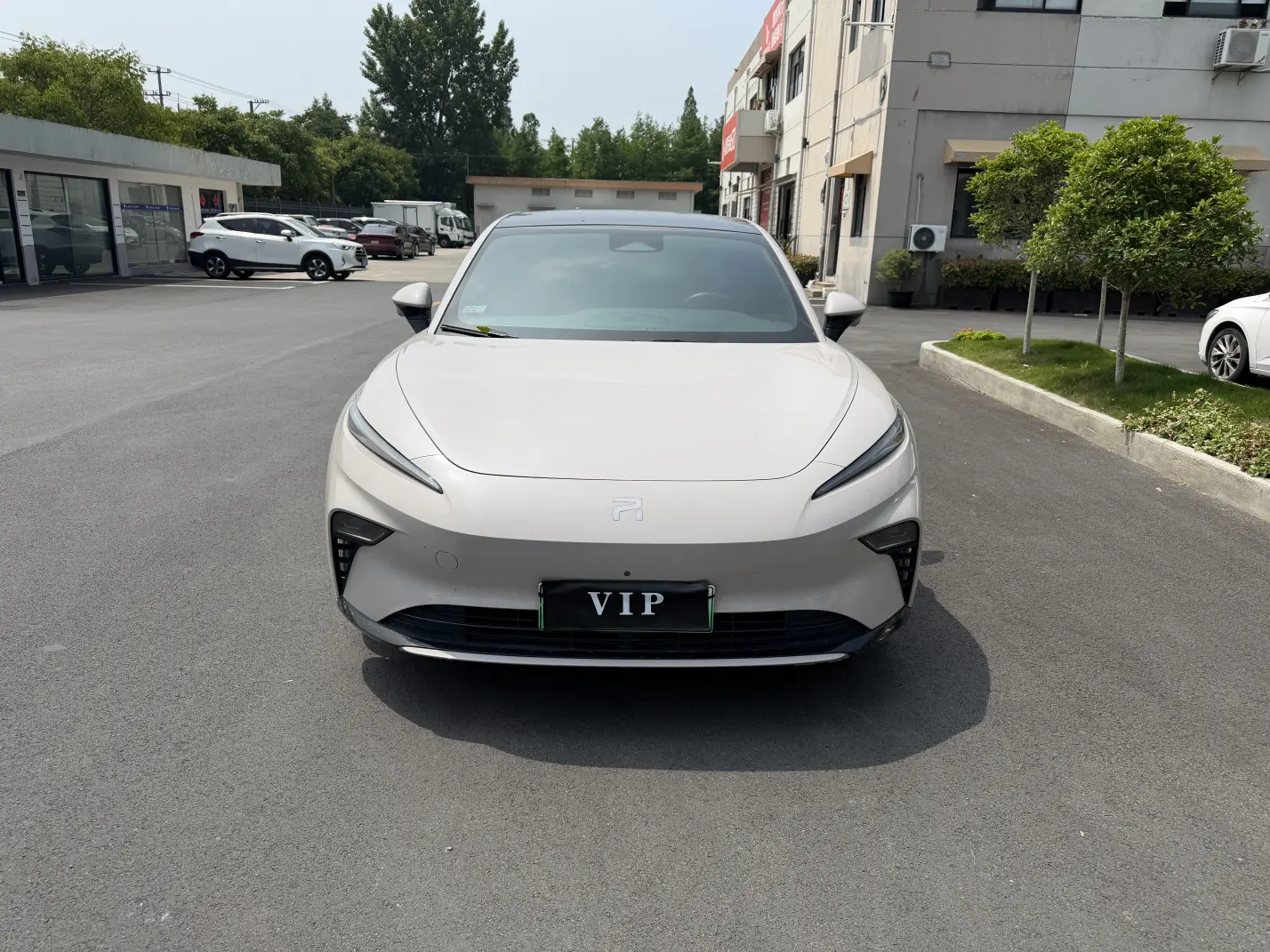 Rising Auto Feifan F7