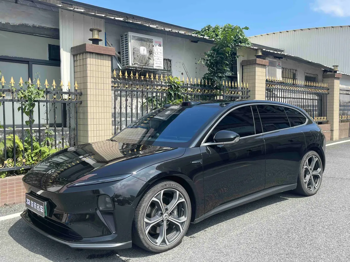 NIO ET5T