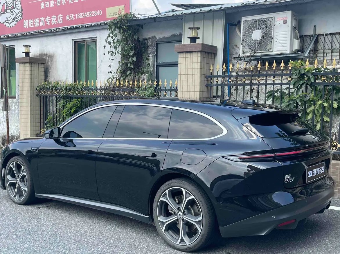 NIO ET5T