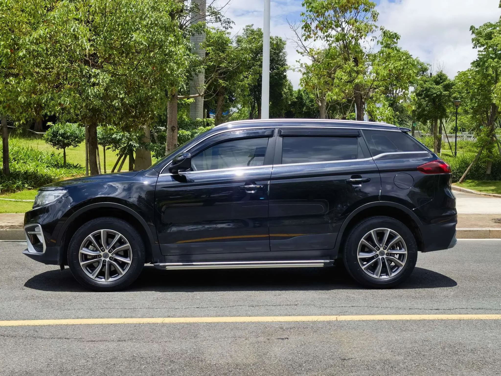 Geely Atlas