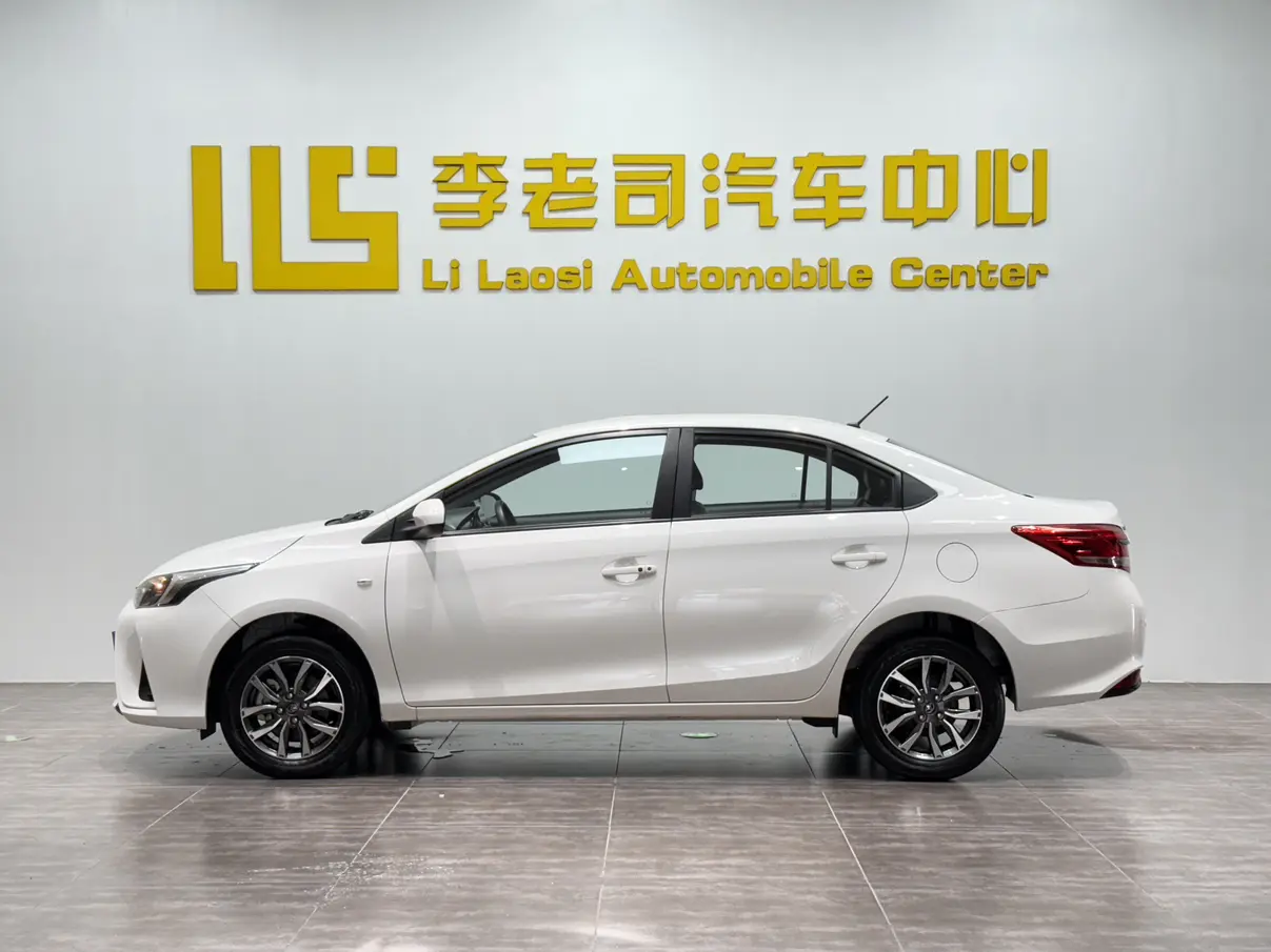 Toyota YARiS L Enjoy