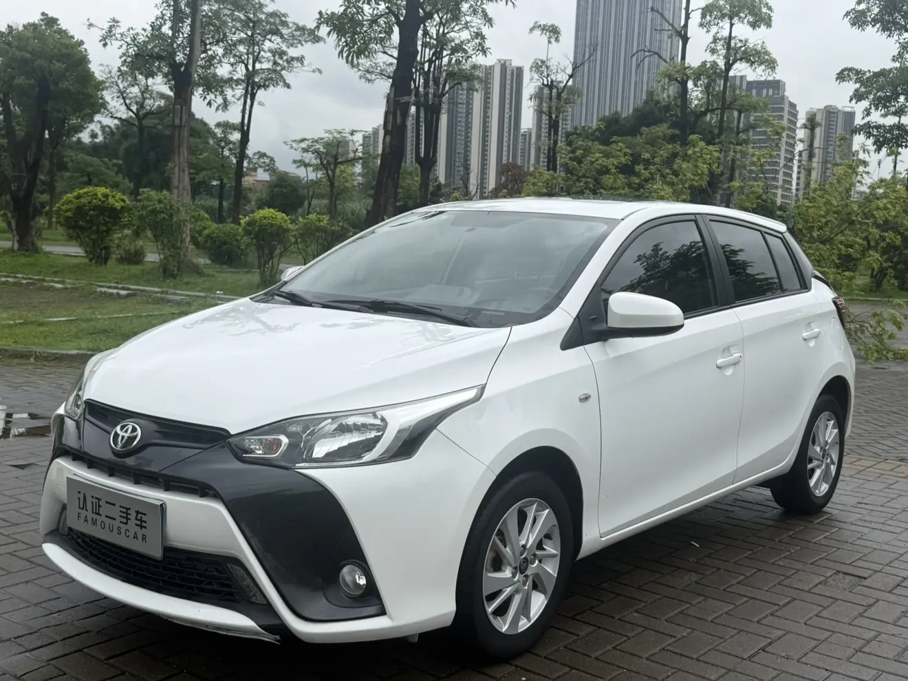 Toyota Yaris L