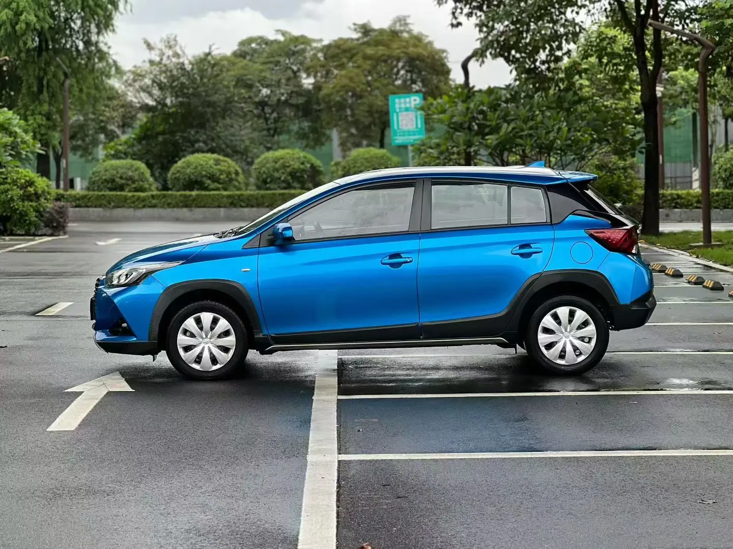 Toyota Yaris L