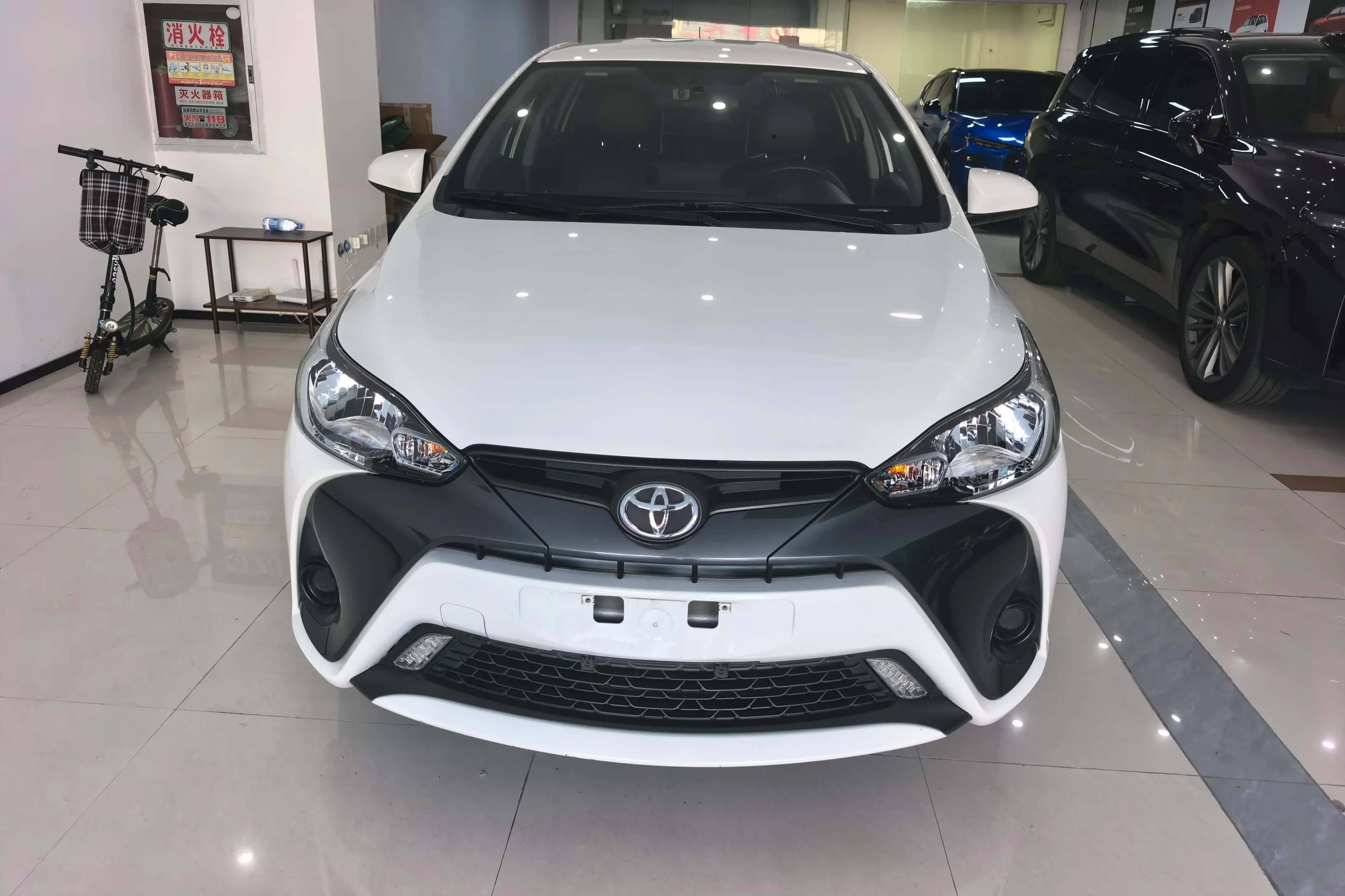 Toyota Yaris L