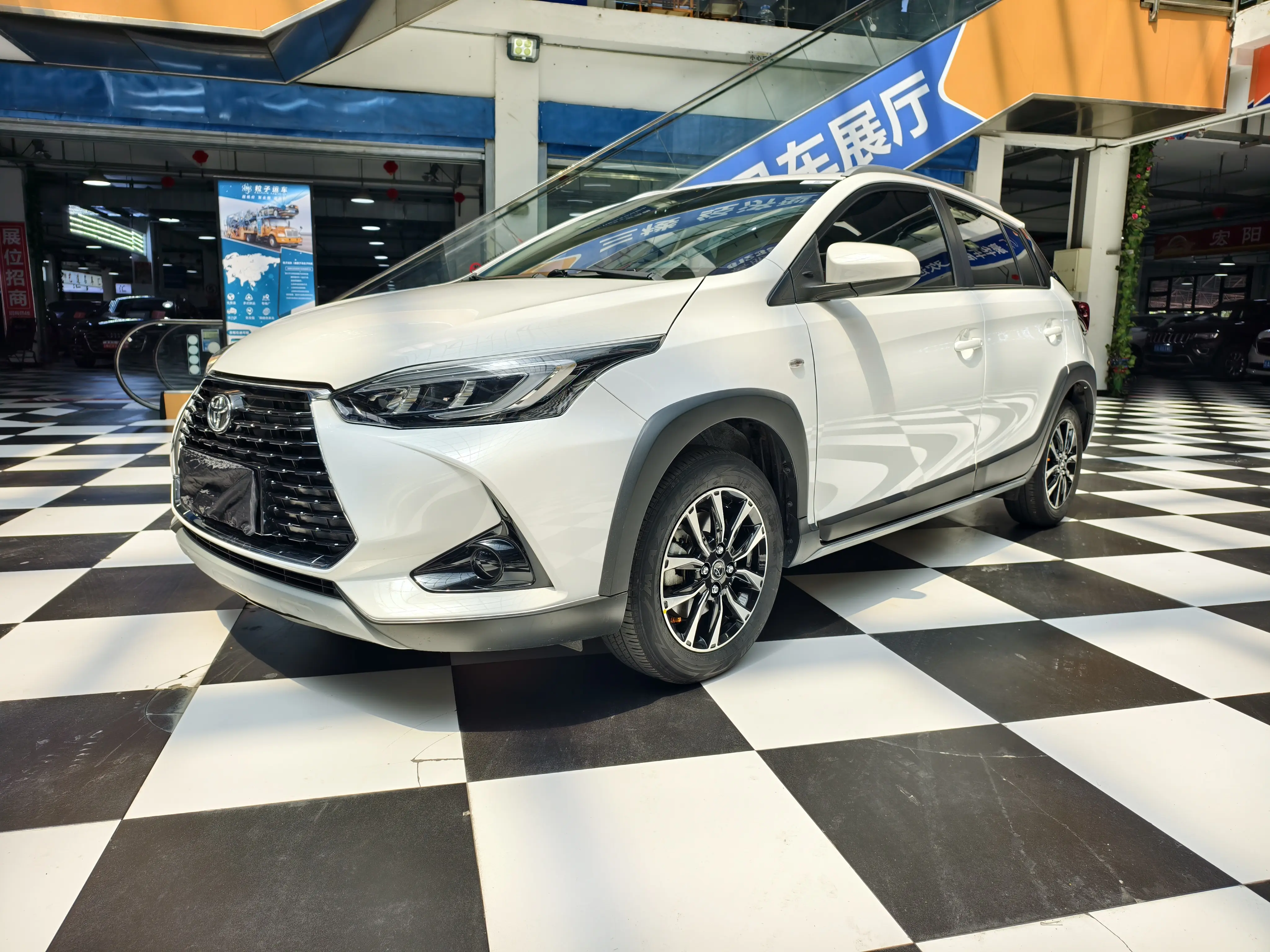 Toyota Yaris L
