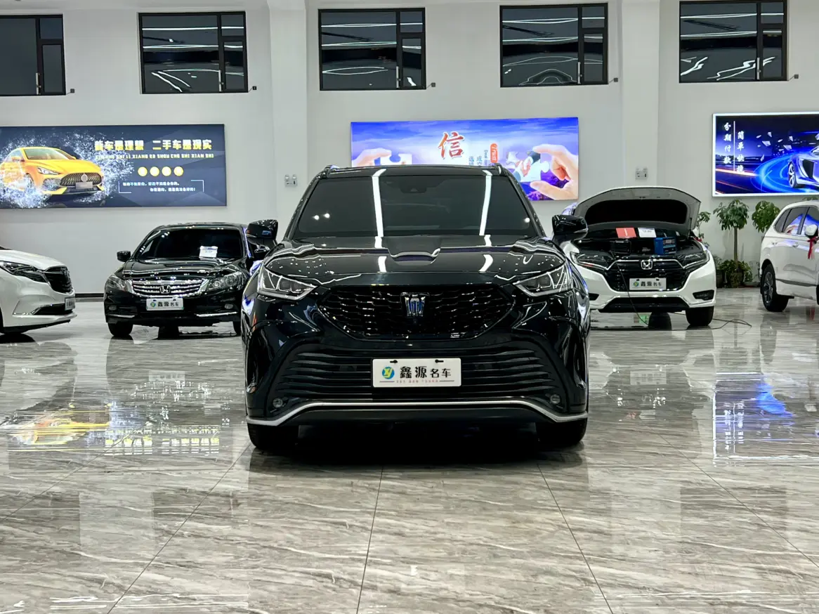Toyota Crown Kluger