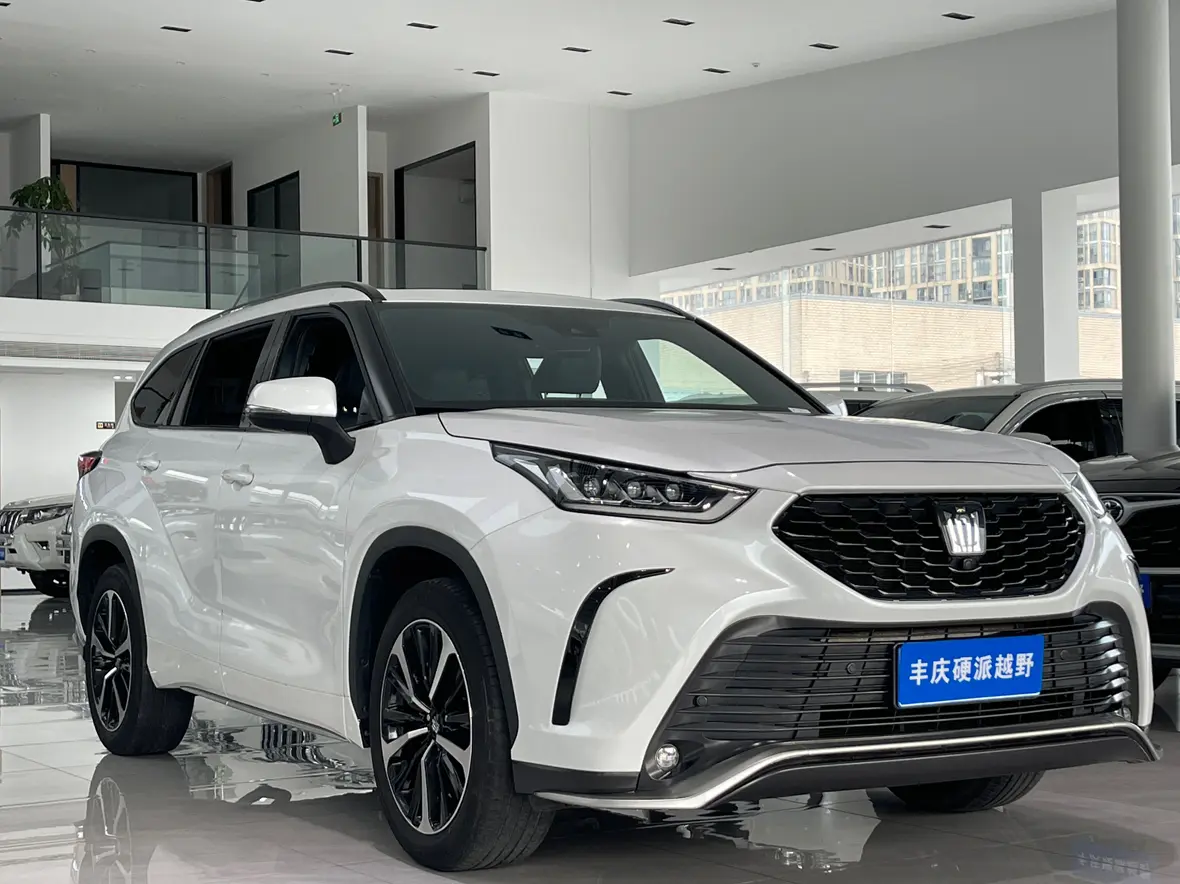 Toyota Crown Kluger