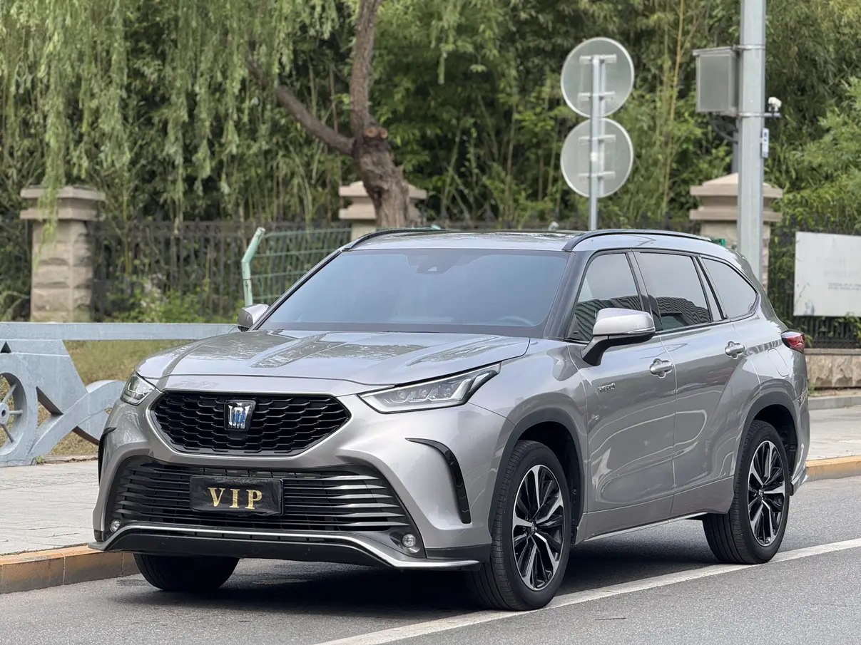 Toyota Crown Kluger