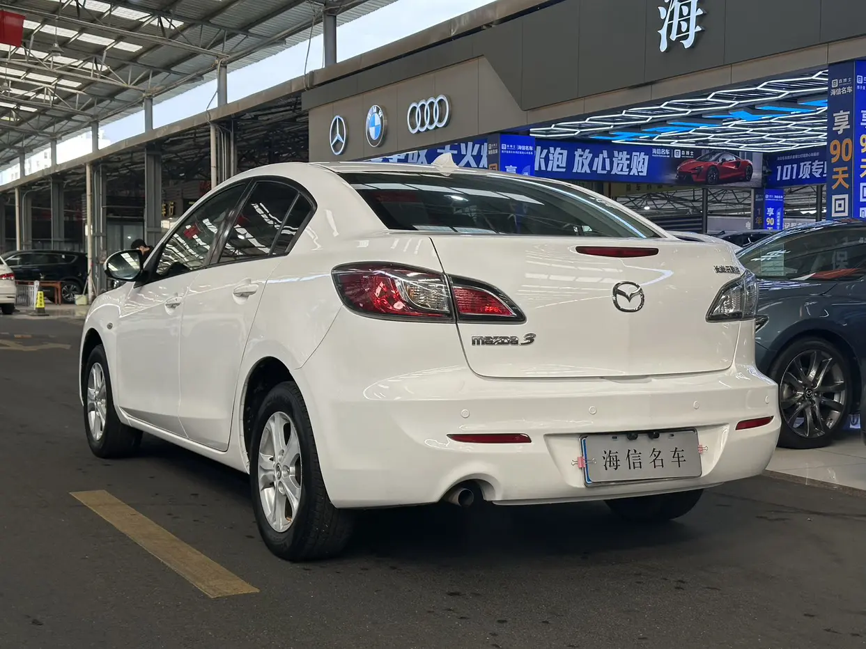 Mazda Axela