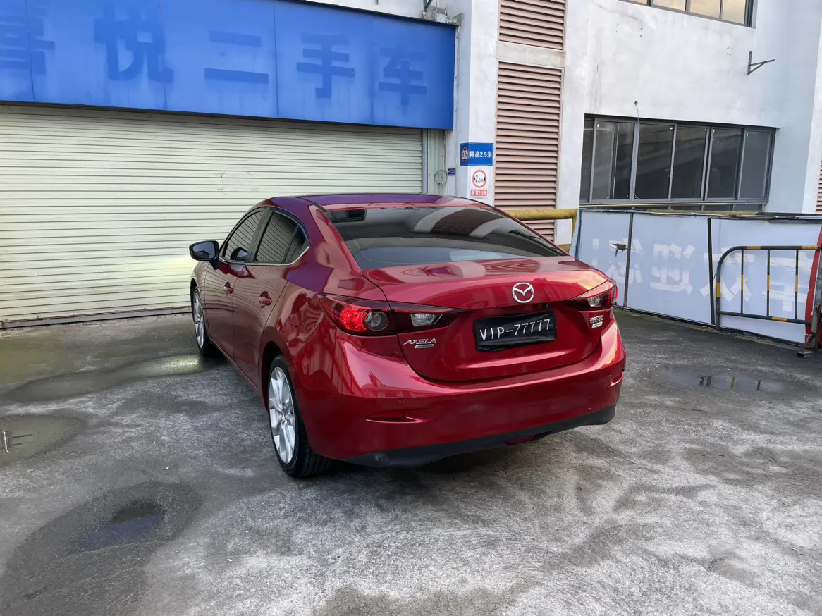 Mazda Axela