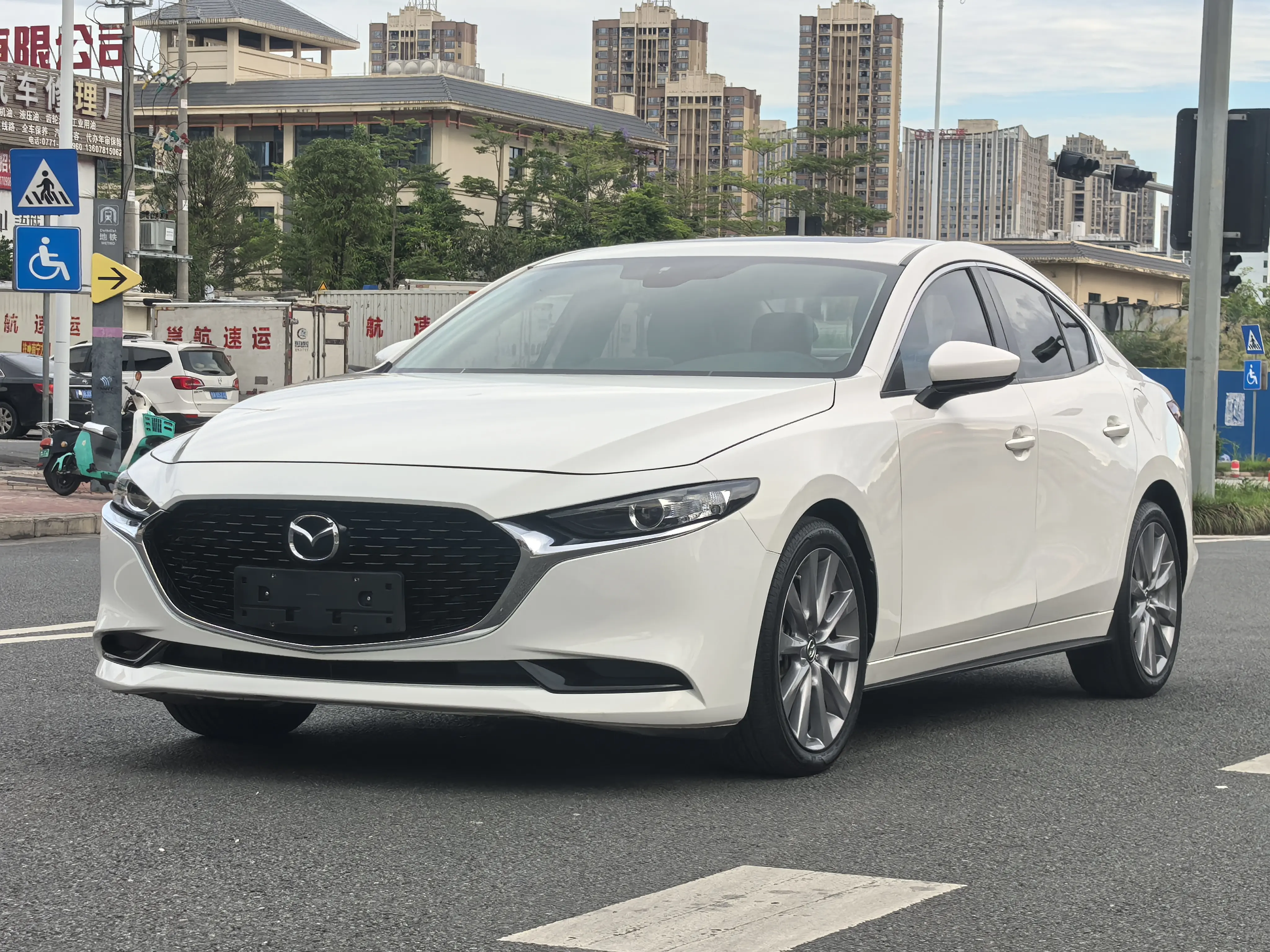 Mazda Axela