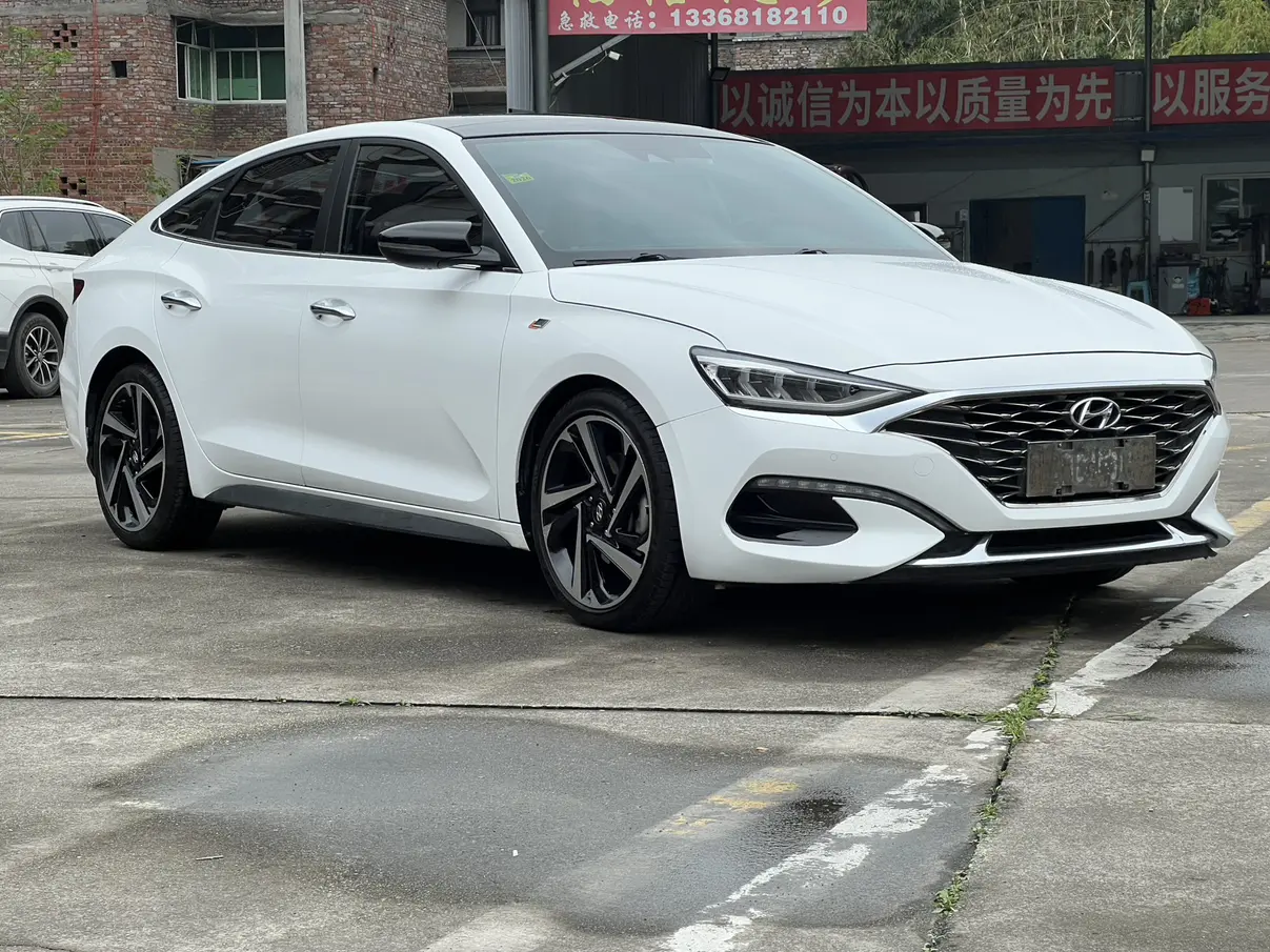Hyundai Lafesta