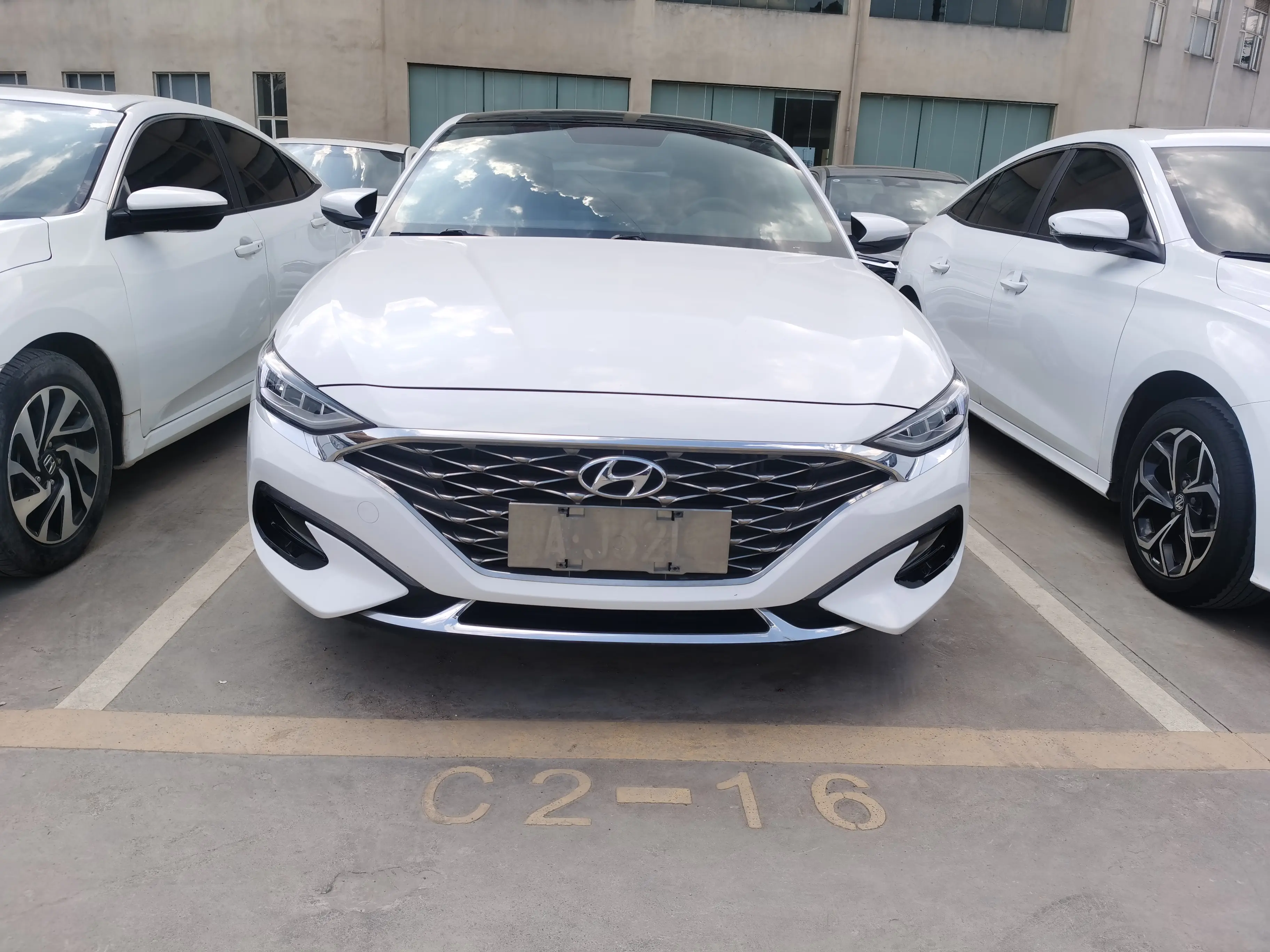 Hyundai Lafesta