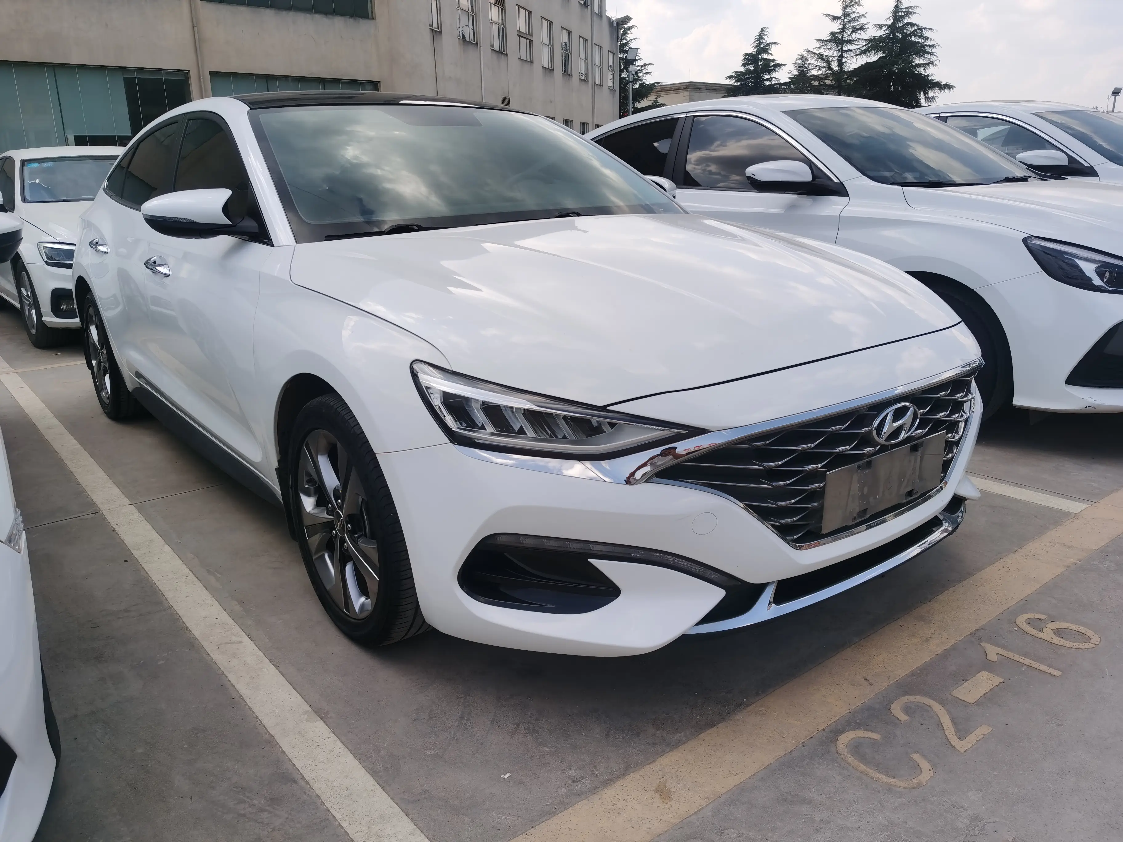 Hyundai Lafesta