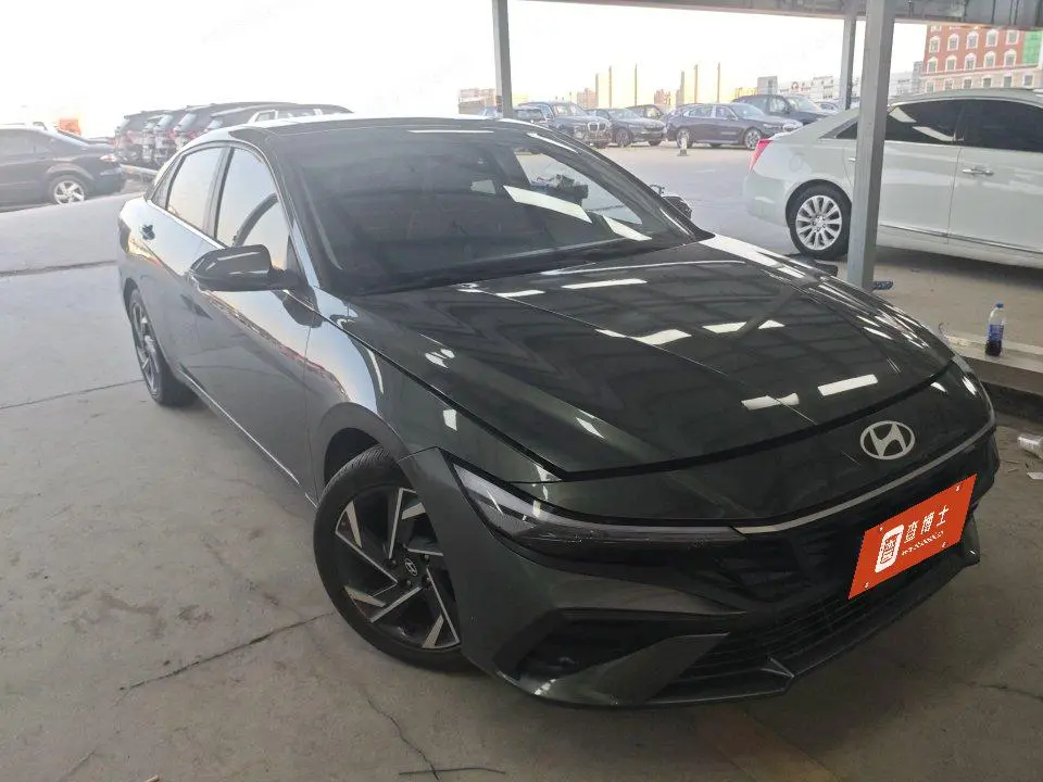 Hyundai Elantra