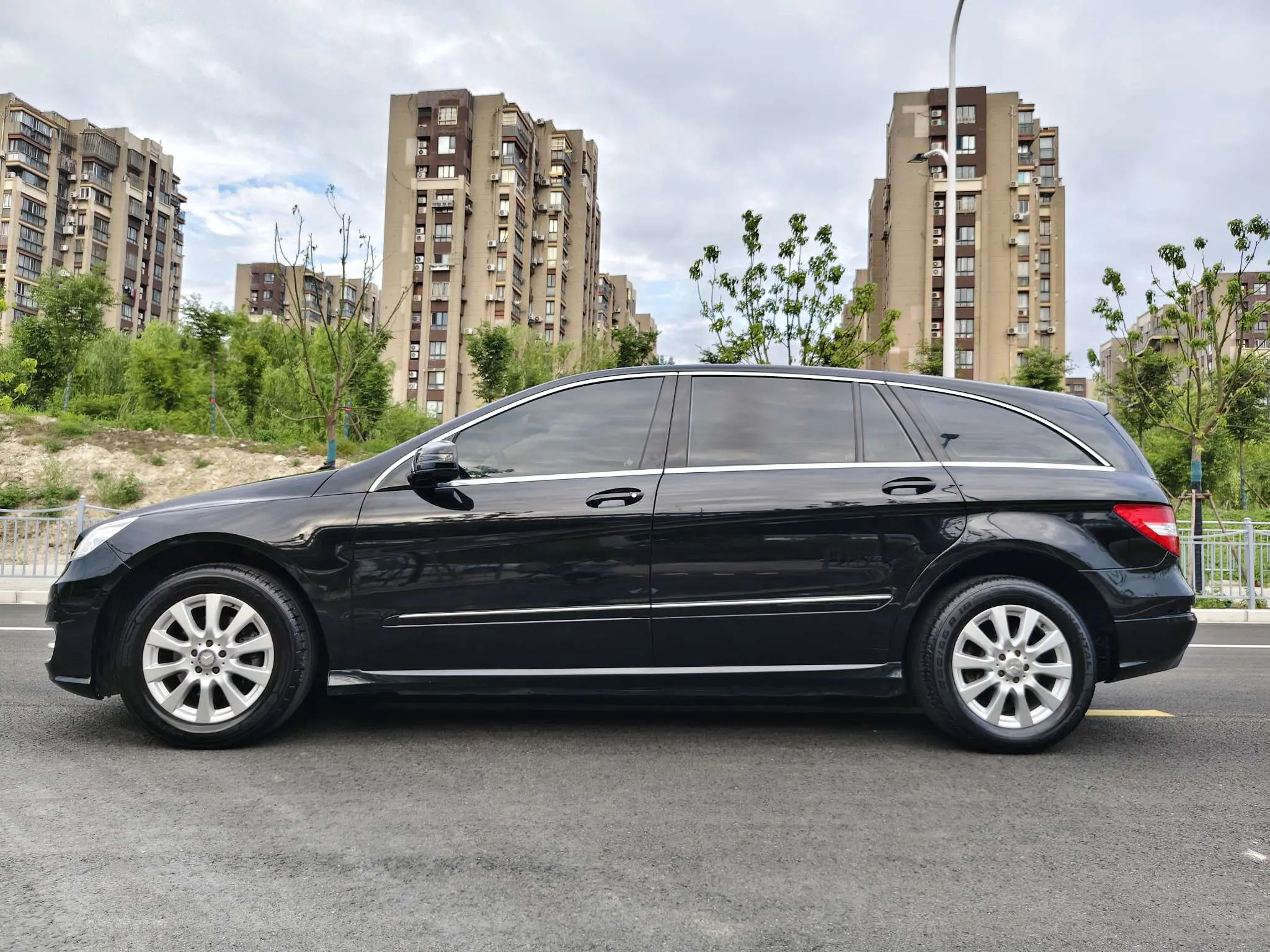 Mercedes-Benz R-Class