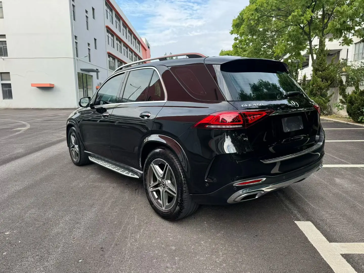 Mercedes-Benz GLE (Imported)