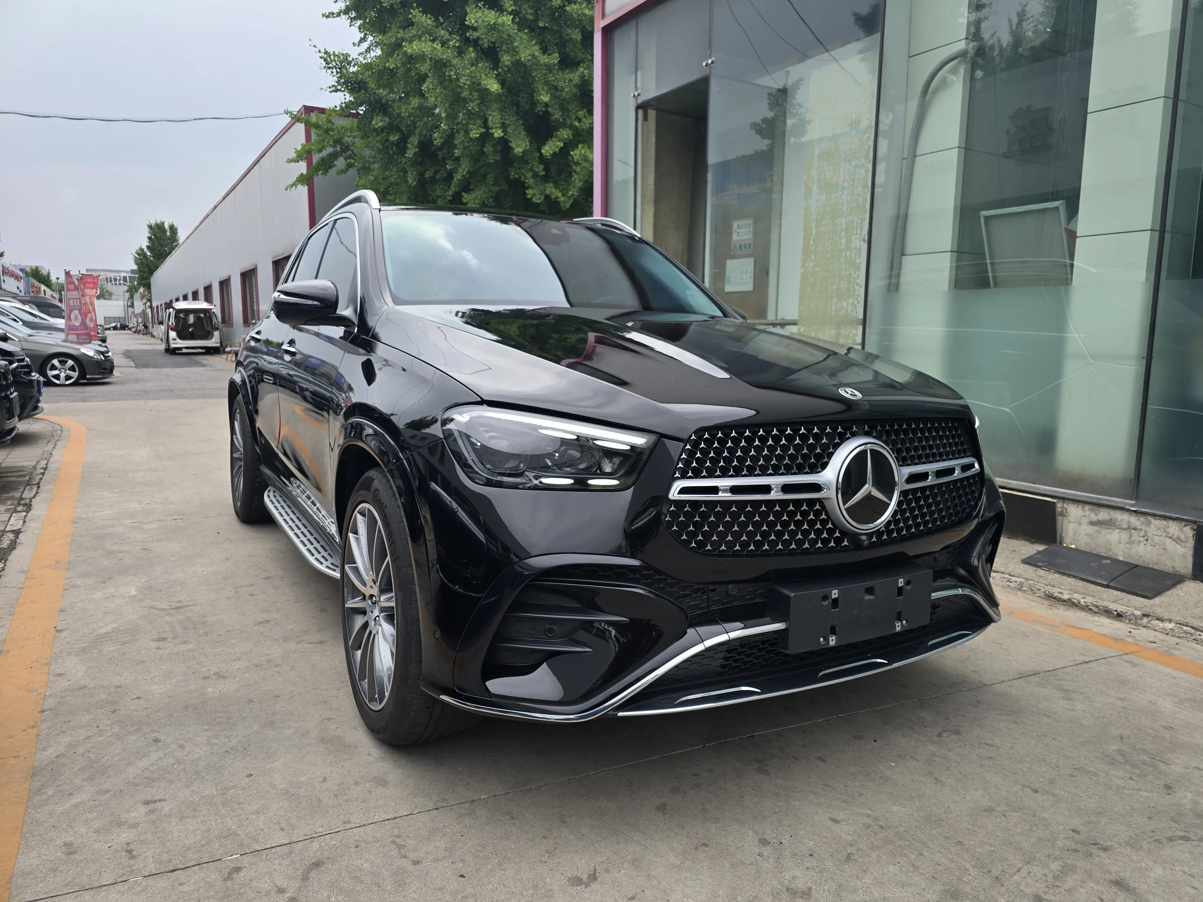 Mercedes-Benz GLE (Imported)