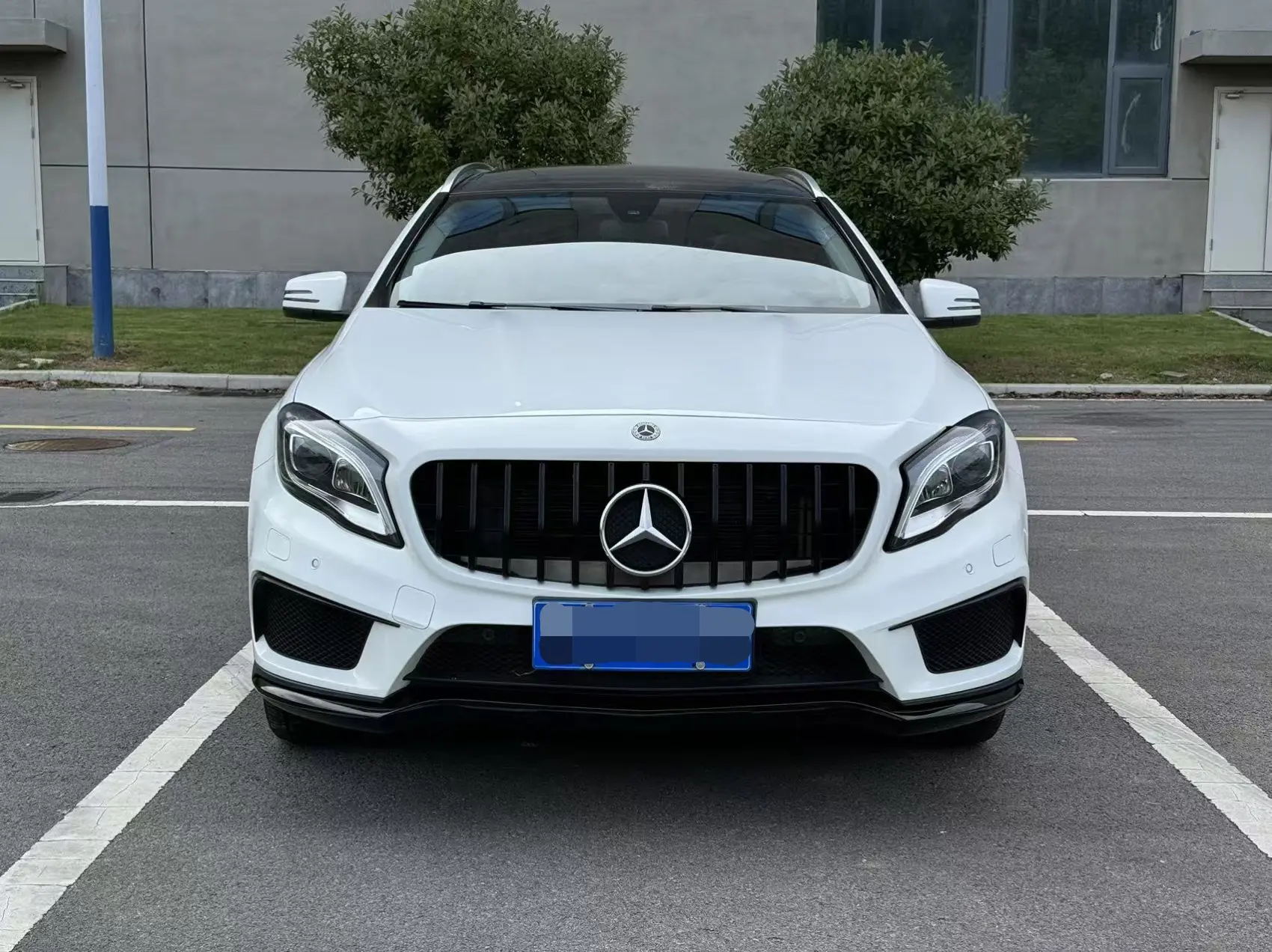 Mercedes-Benz GLA