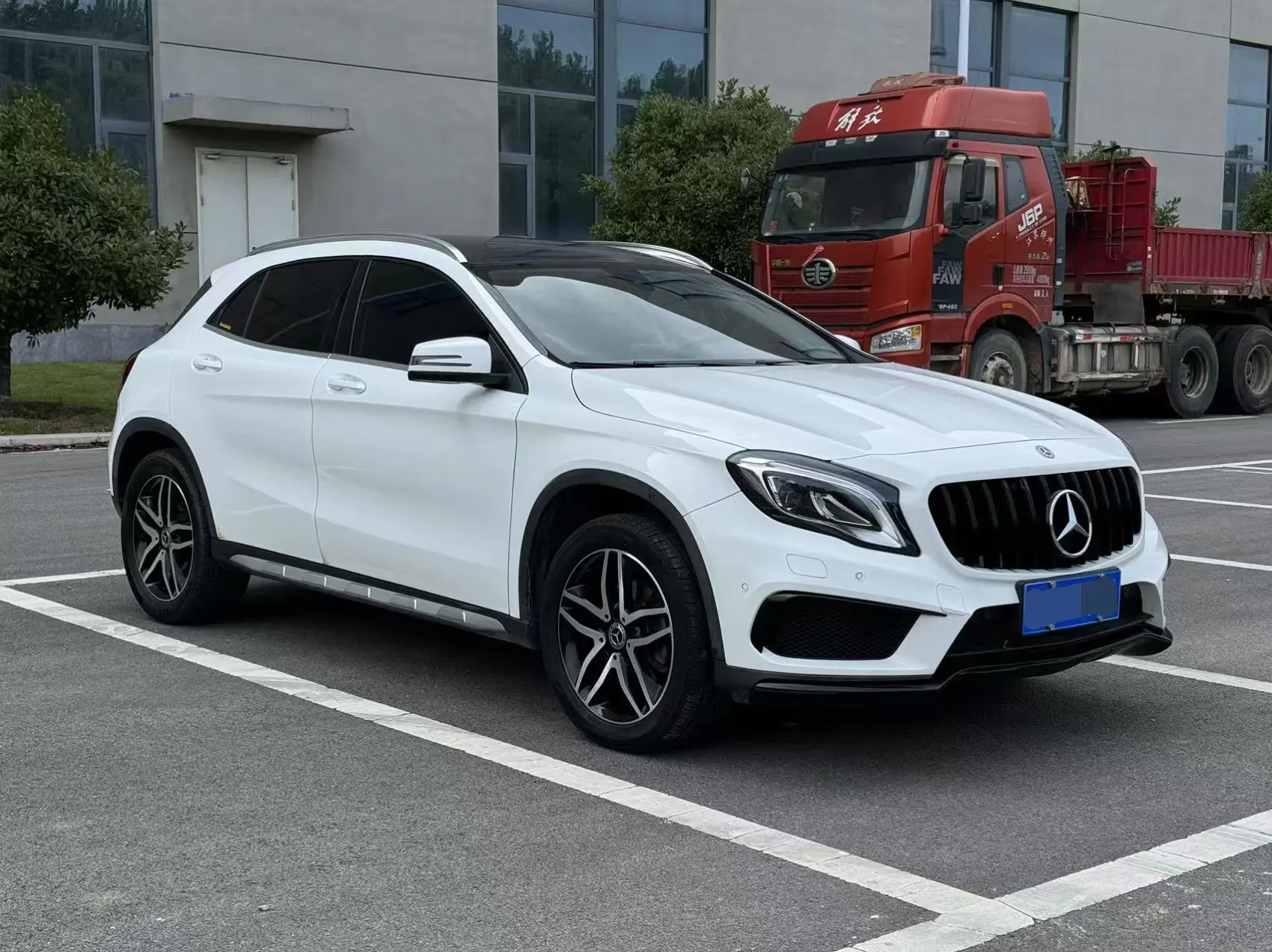 Mercedes-Benz GLA