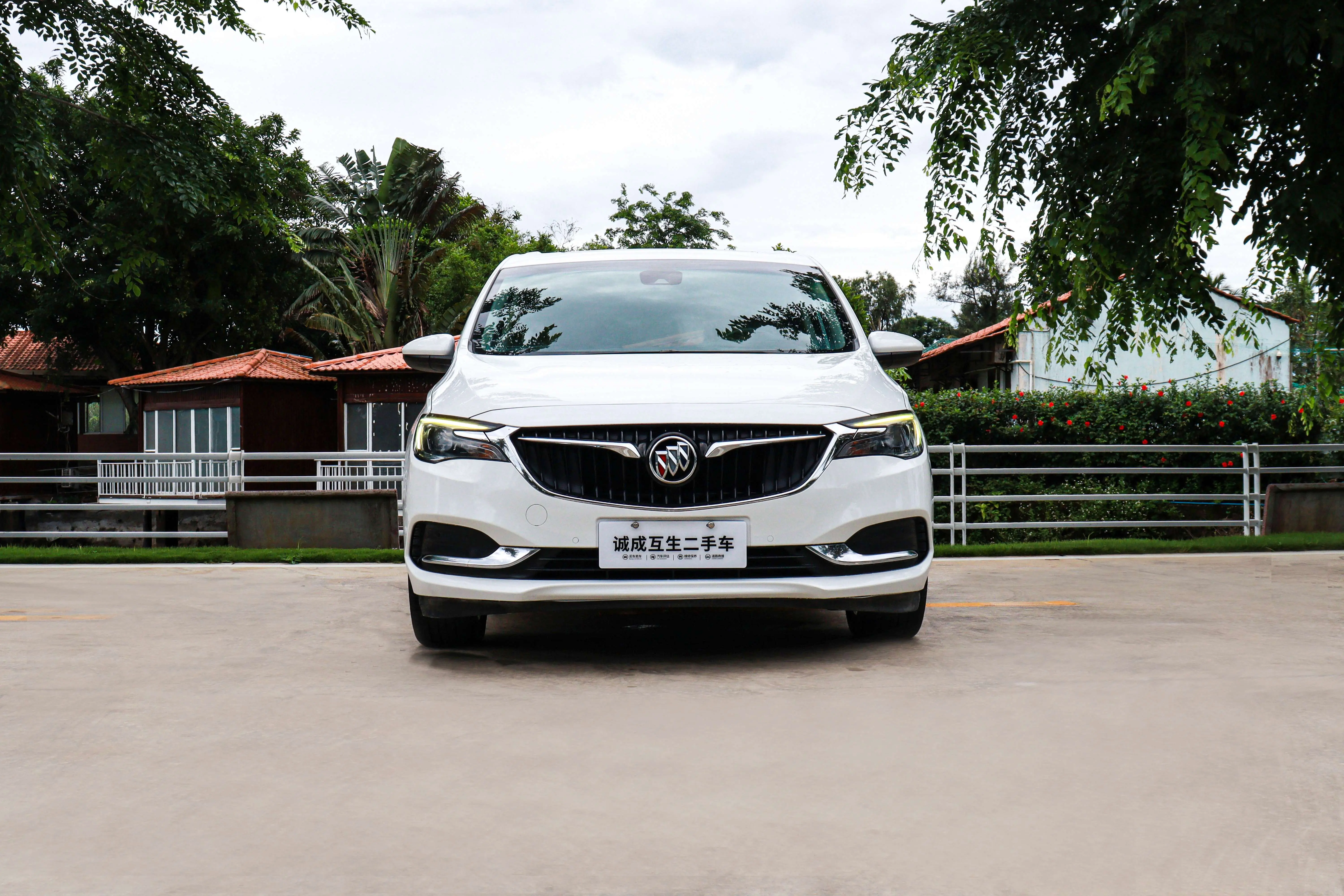 Buick GL6
