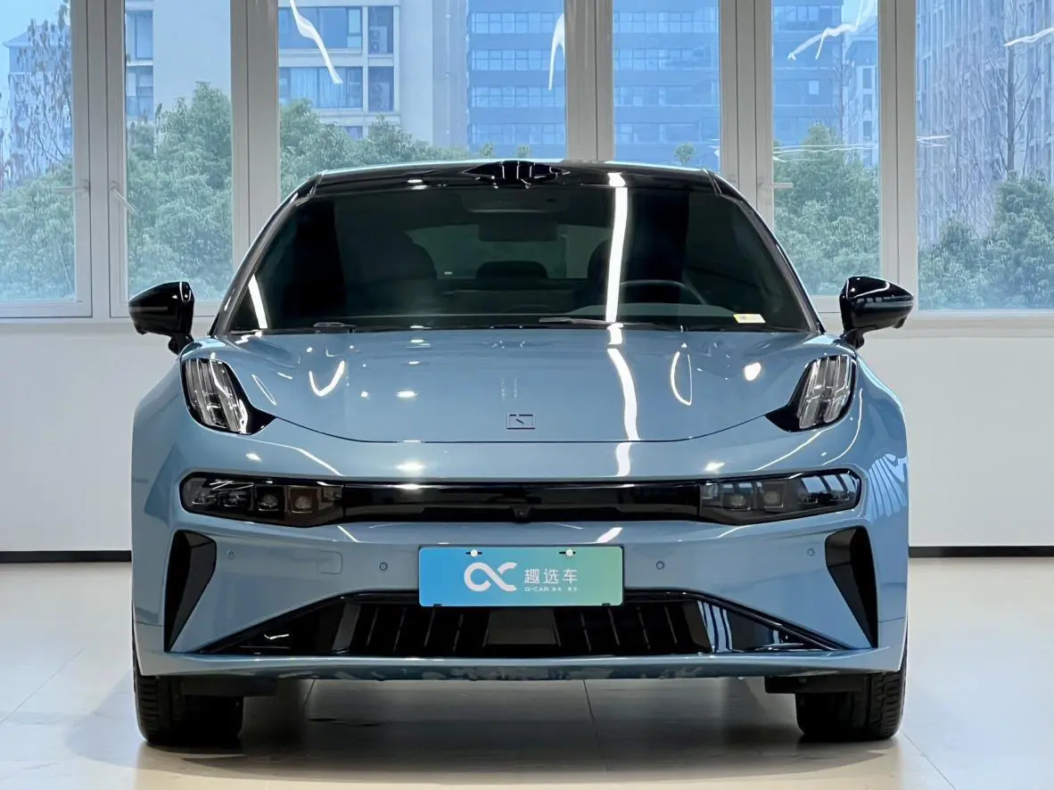 ZEEKR 001