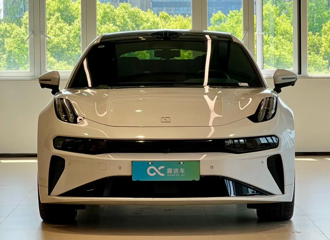 ZEEKR 001