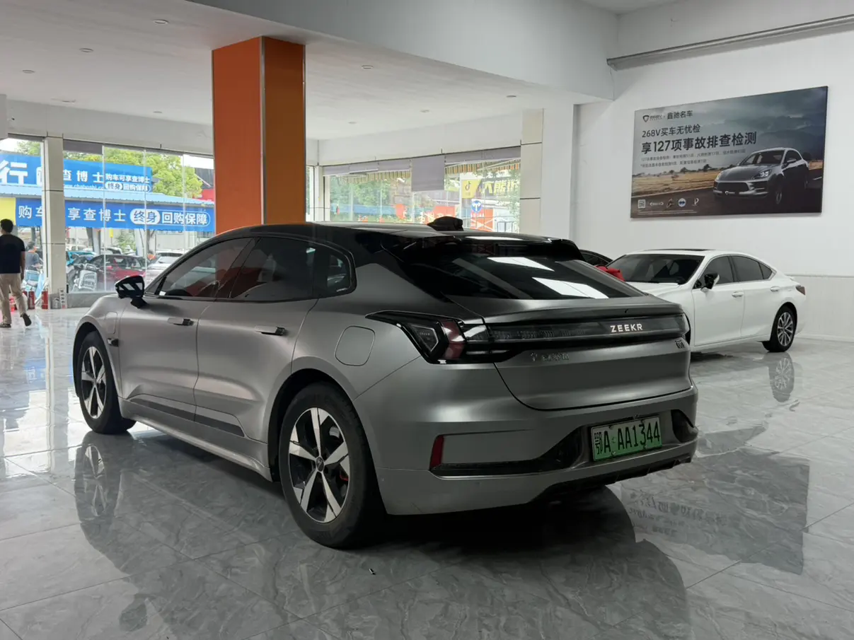 ZEEKR 001