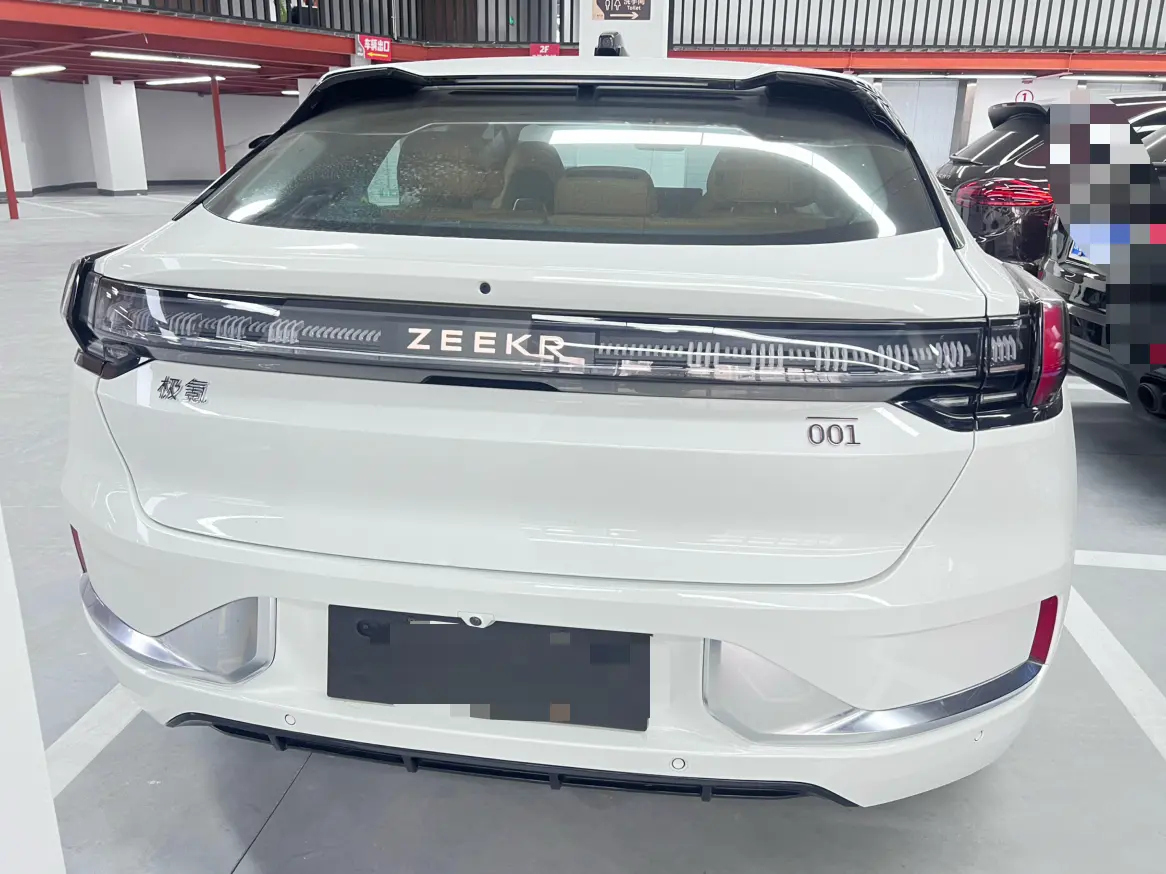 ZEEKR 001