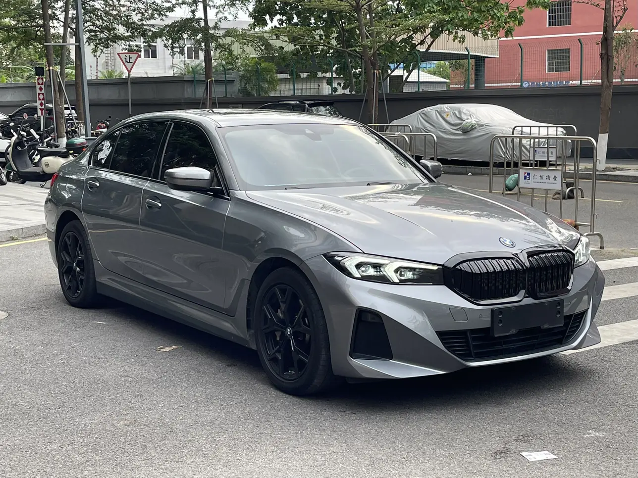 BMW i3