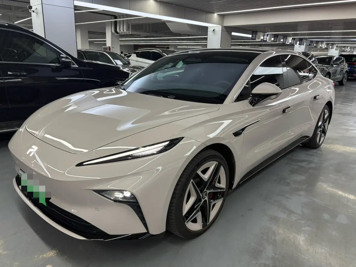 Rising Auto Feifan F7