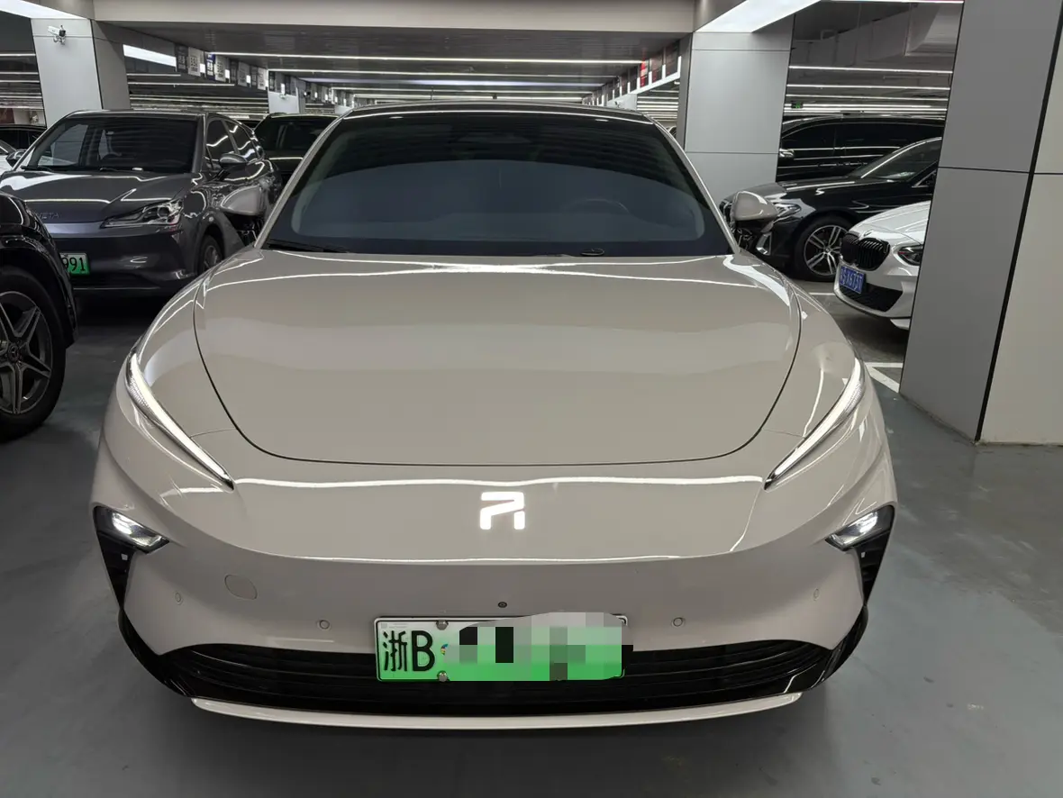 Rising Auto Feifan F7
