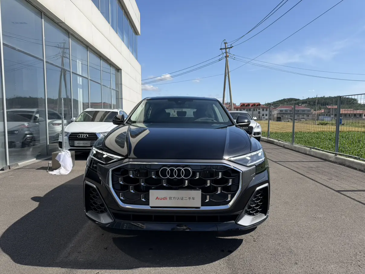 Audi Q8