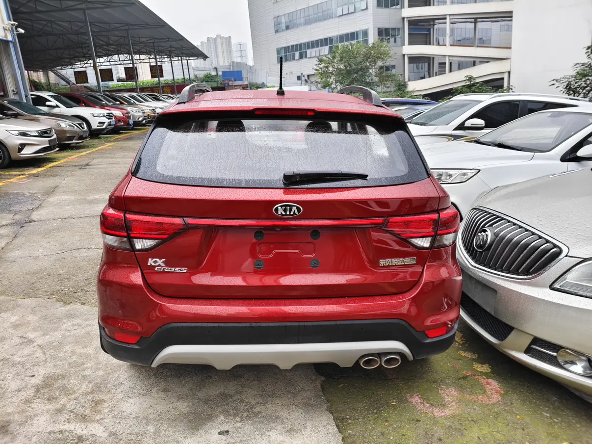 Kia KX CROSS