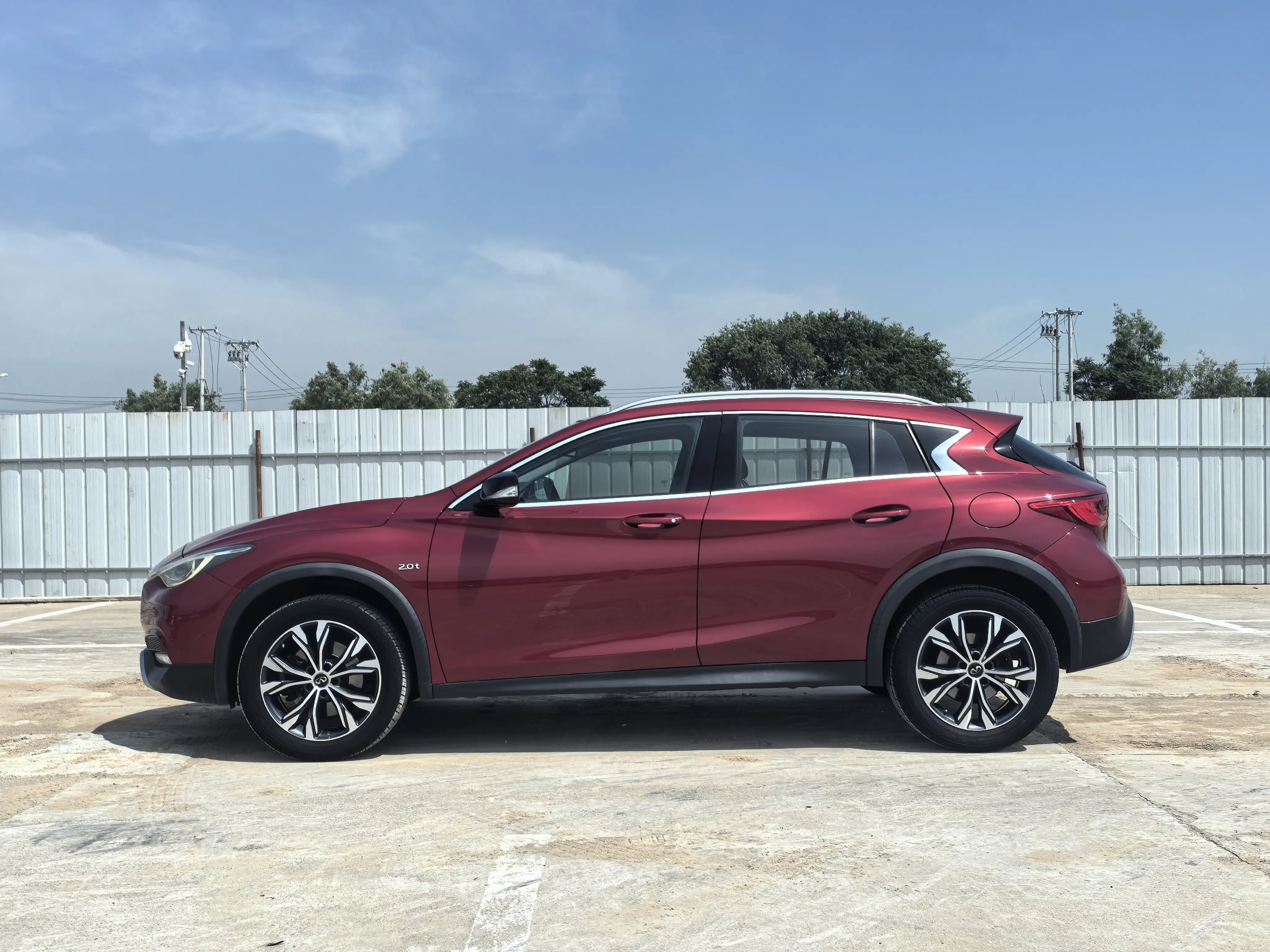 Infiniti QX30