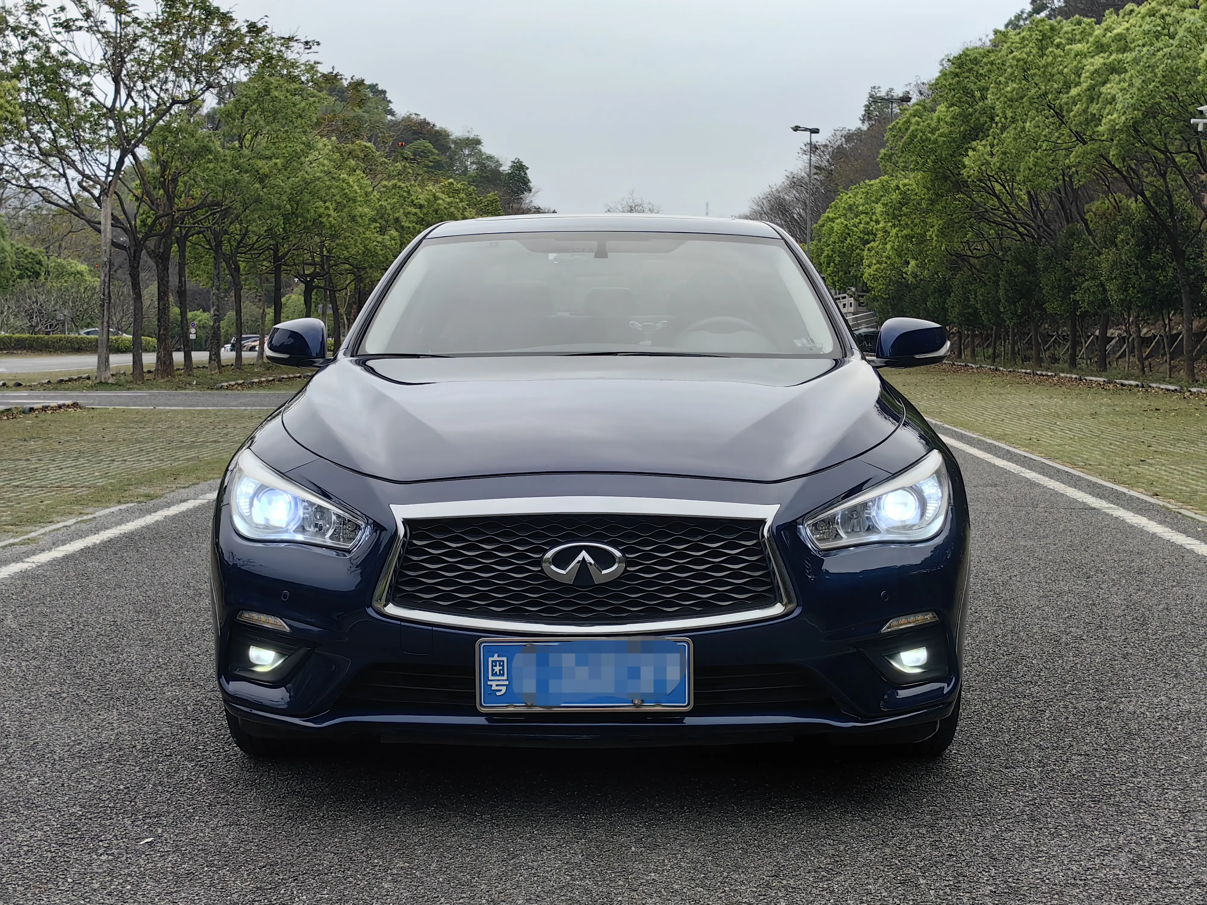 Infiniti Q50L