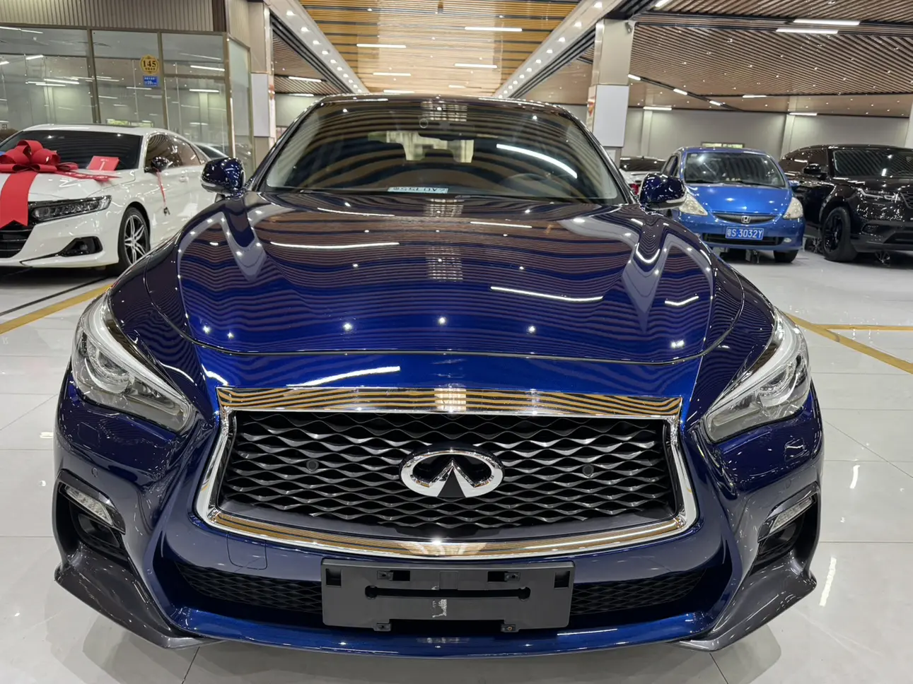 Infiniti Q50L