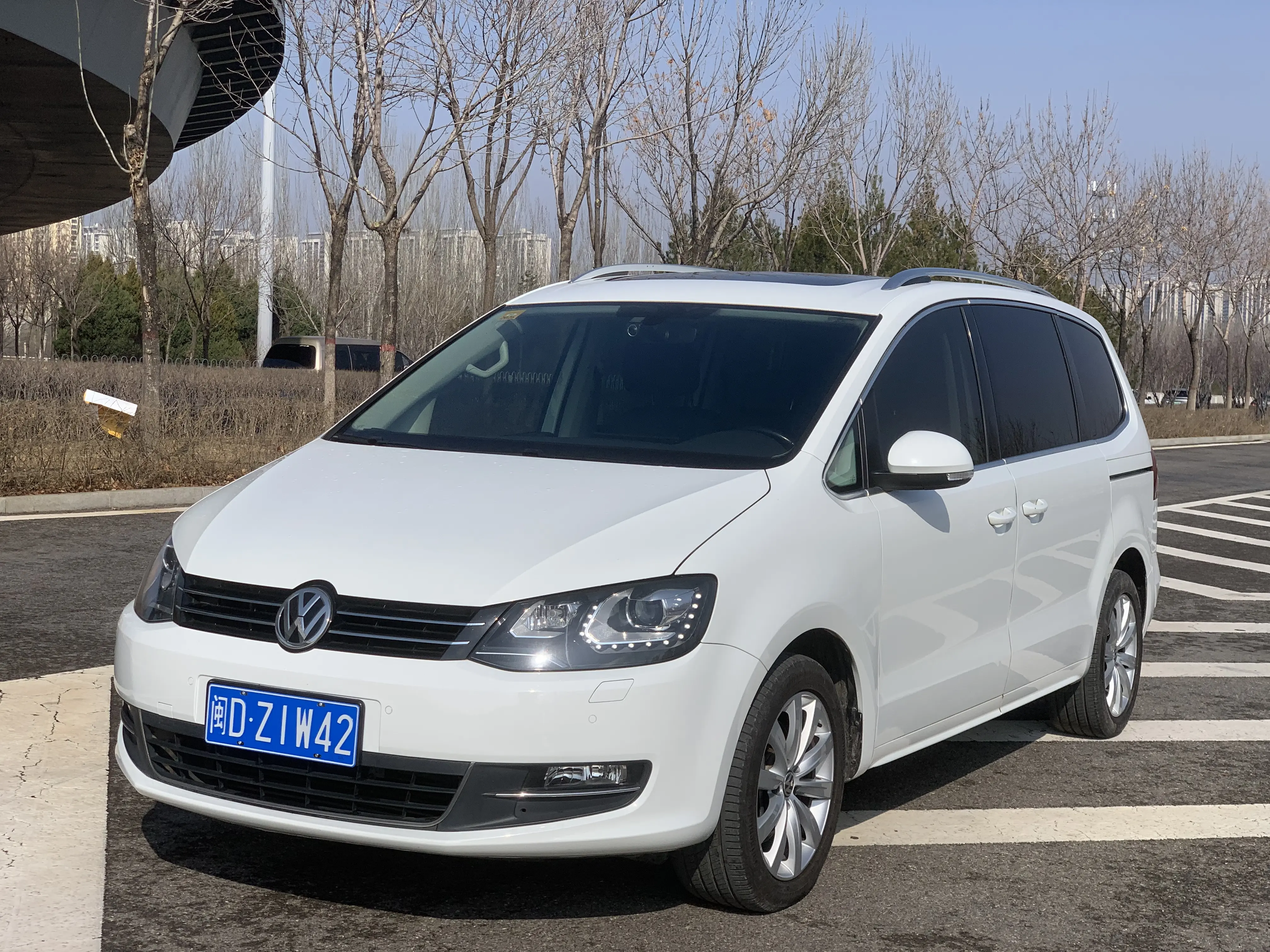 Volkswagen Sharon