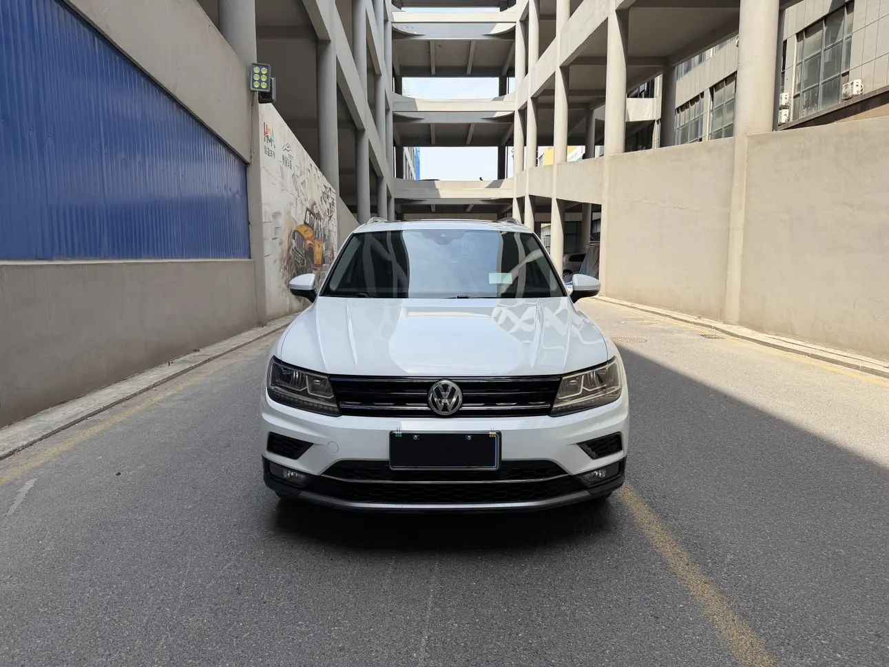 Volkswagen Tiguan (Tharu)