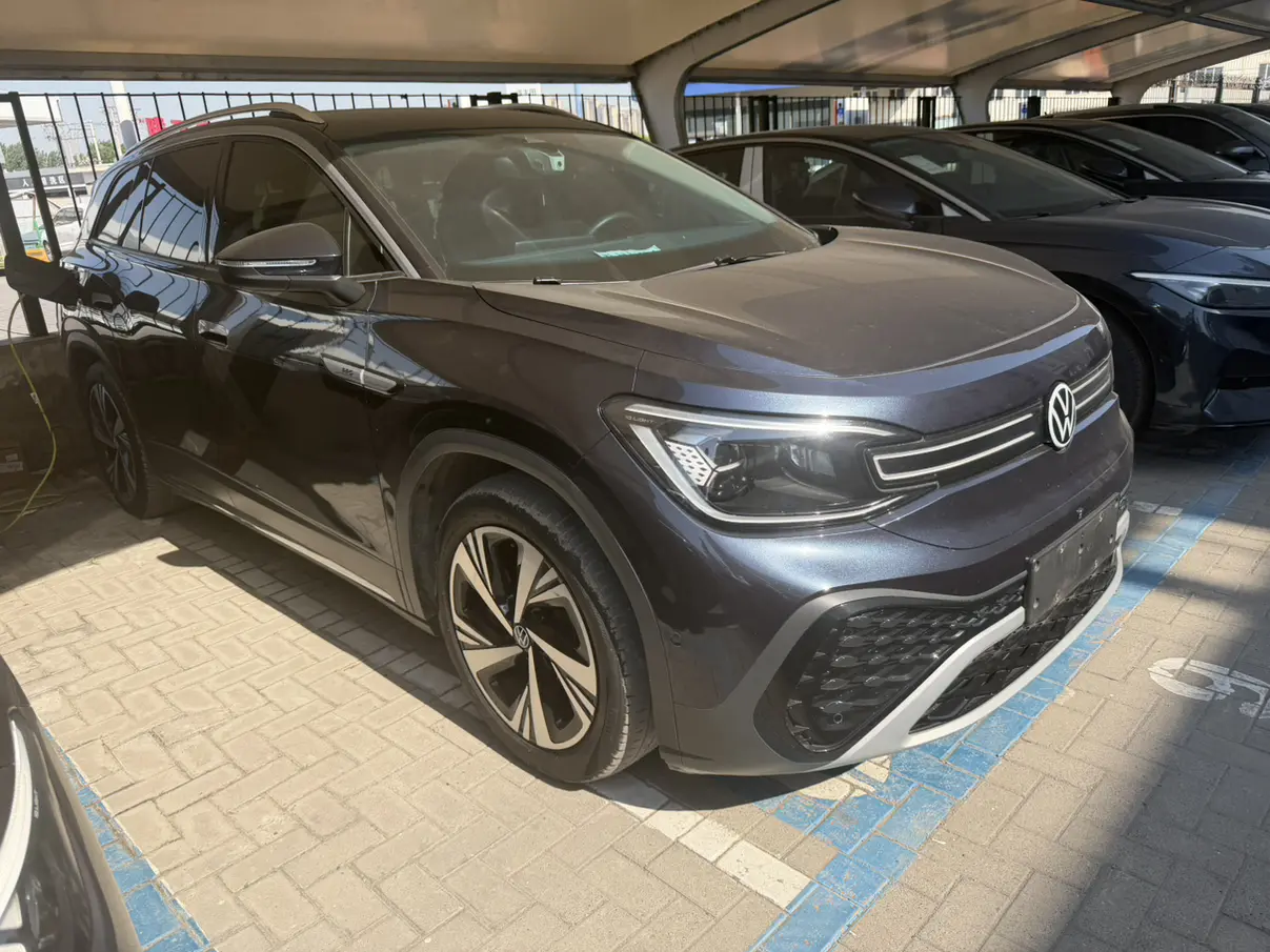 Volkswagen ID.6 CROZZ