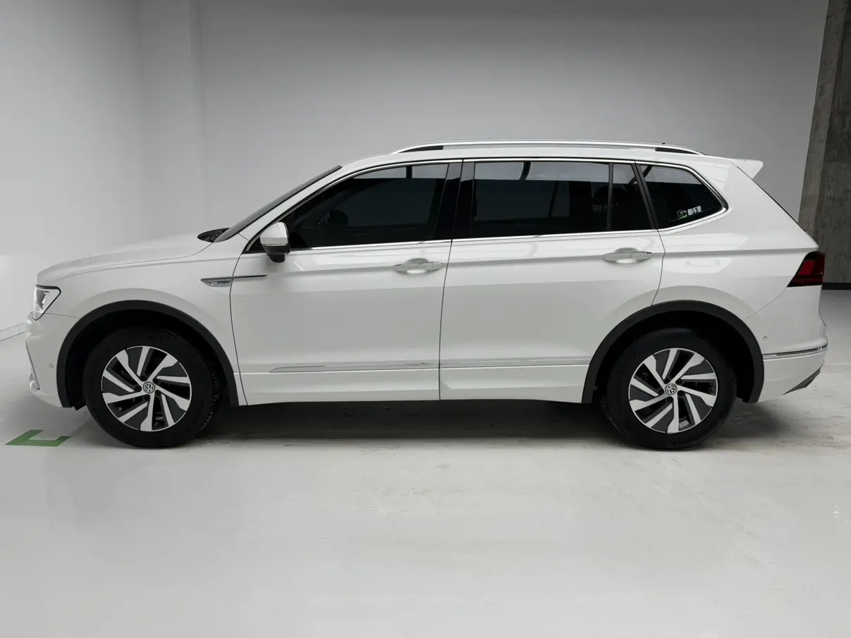 Volkswagen Tiguan L PHEV